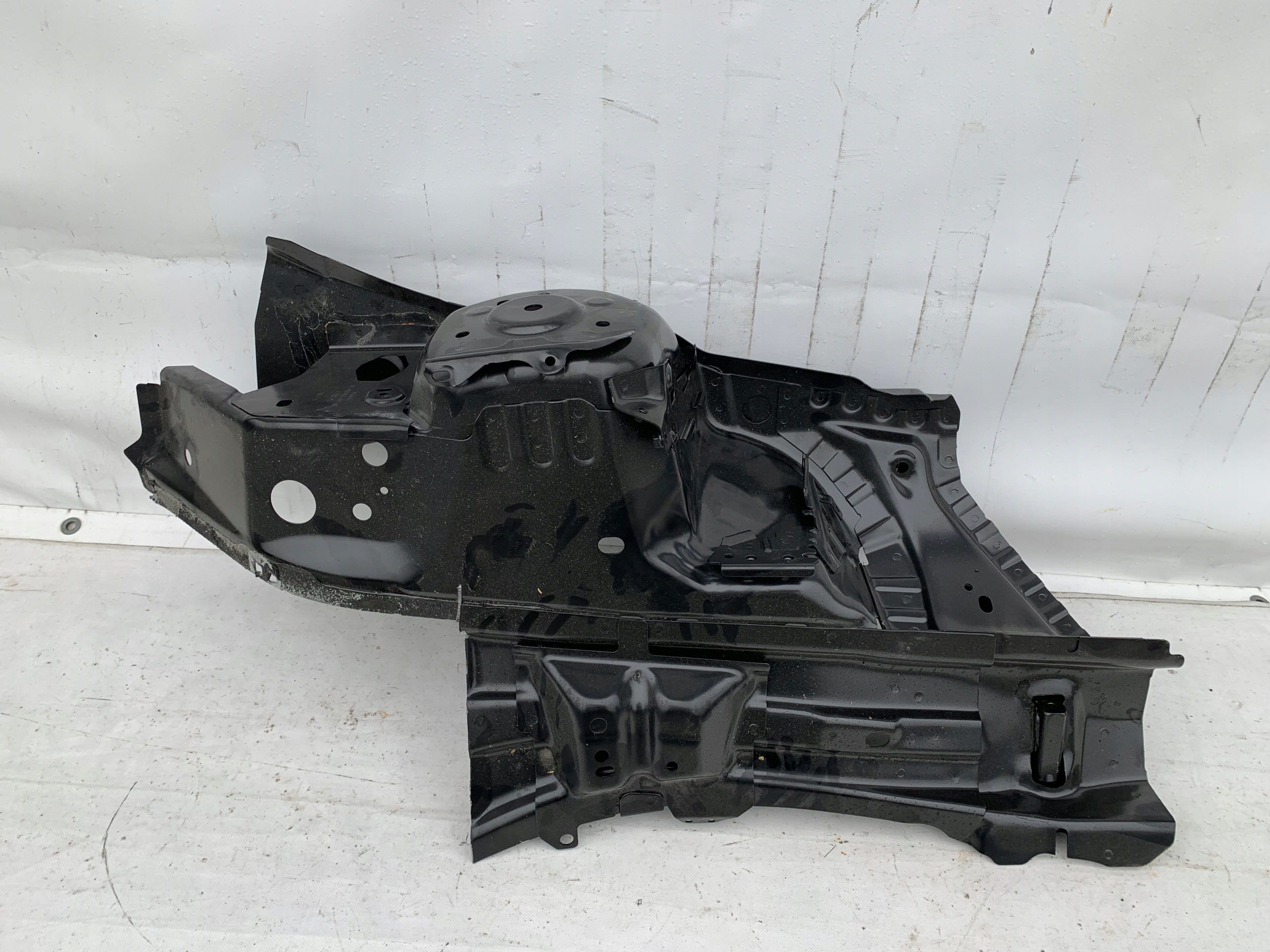 31364180 - VOLVO XC60 ЧАША ФАРТУК ЧЕТВЕРТЬ ЛОНЖЕРОН