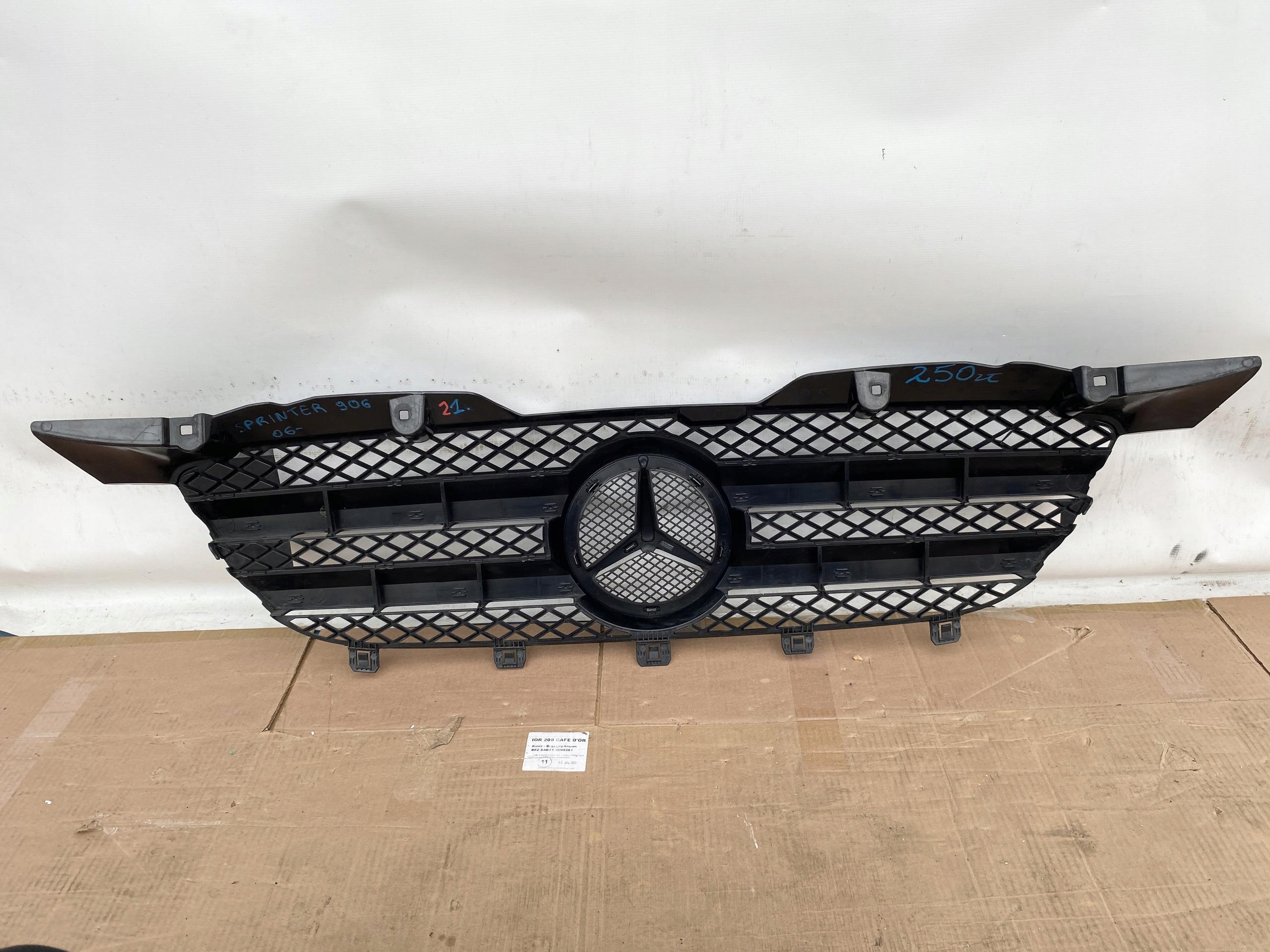 SPRINTER 906 06- grill grille covering front logo CHROM originál