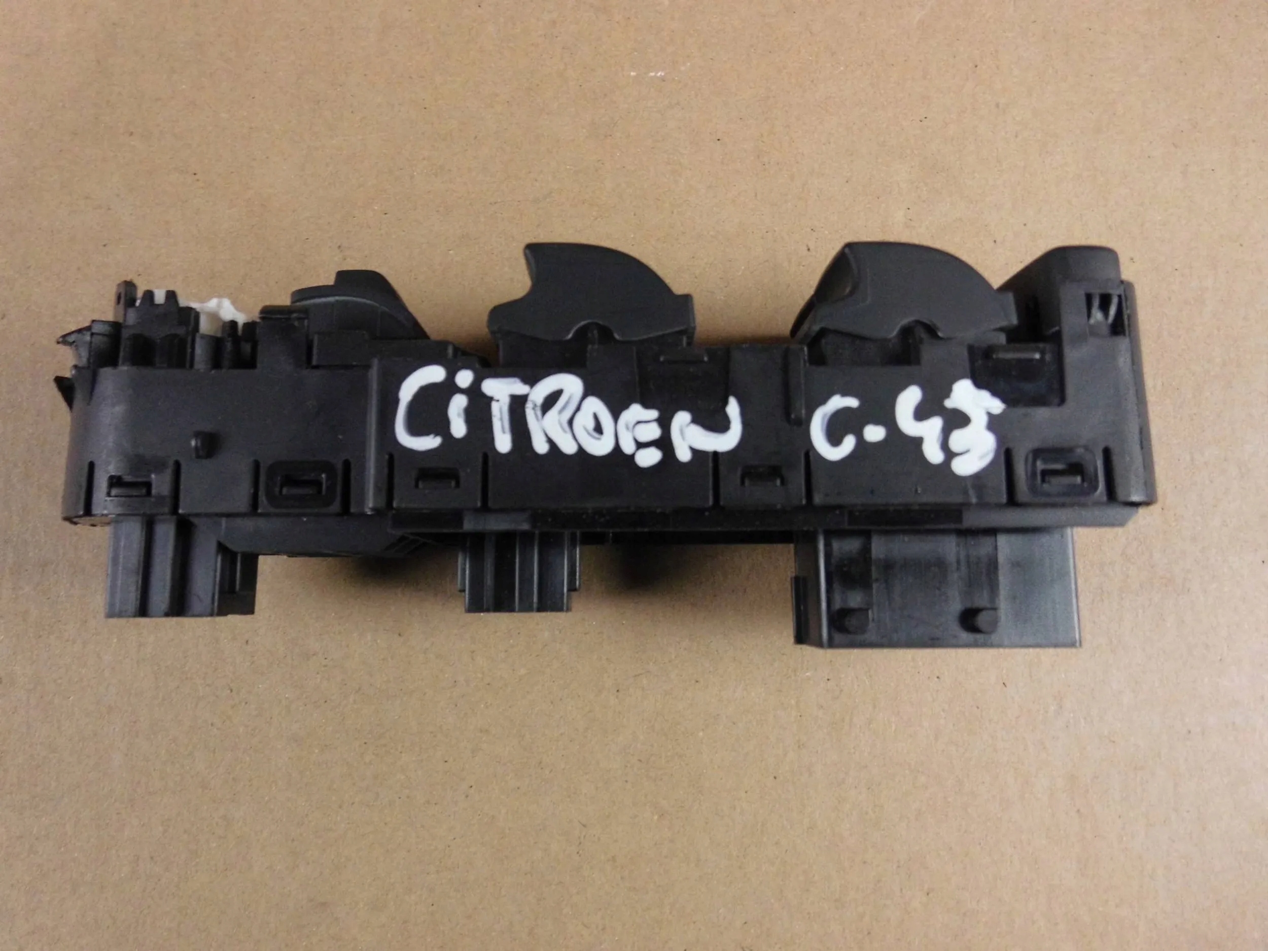 Citroen C5 Aircross window control switch left front