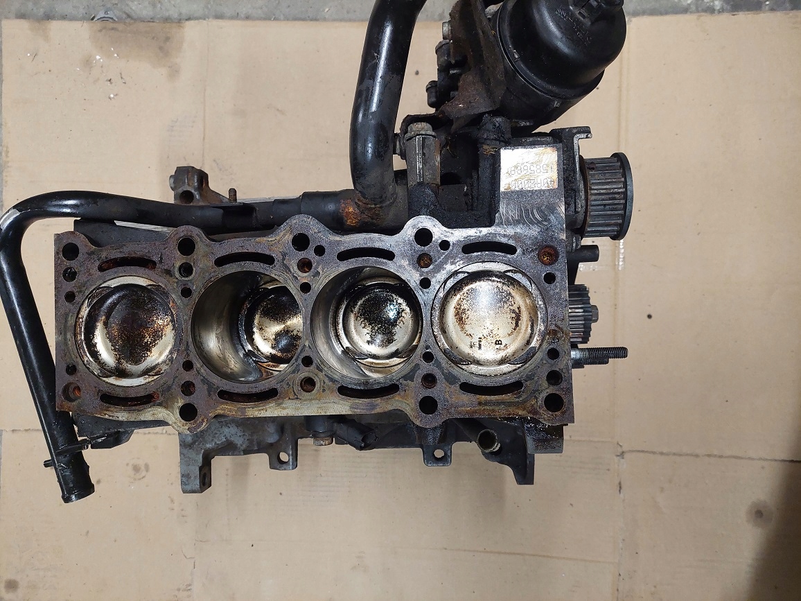 Blok Silnika Kompletny Alfa Romeo Fiat 1.4 Turbo MultiAir 940A2000 Producent części Alfa Romeo OE