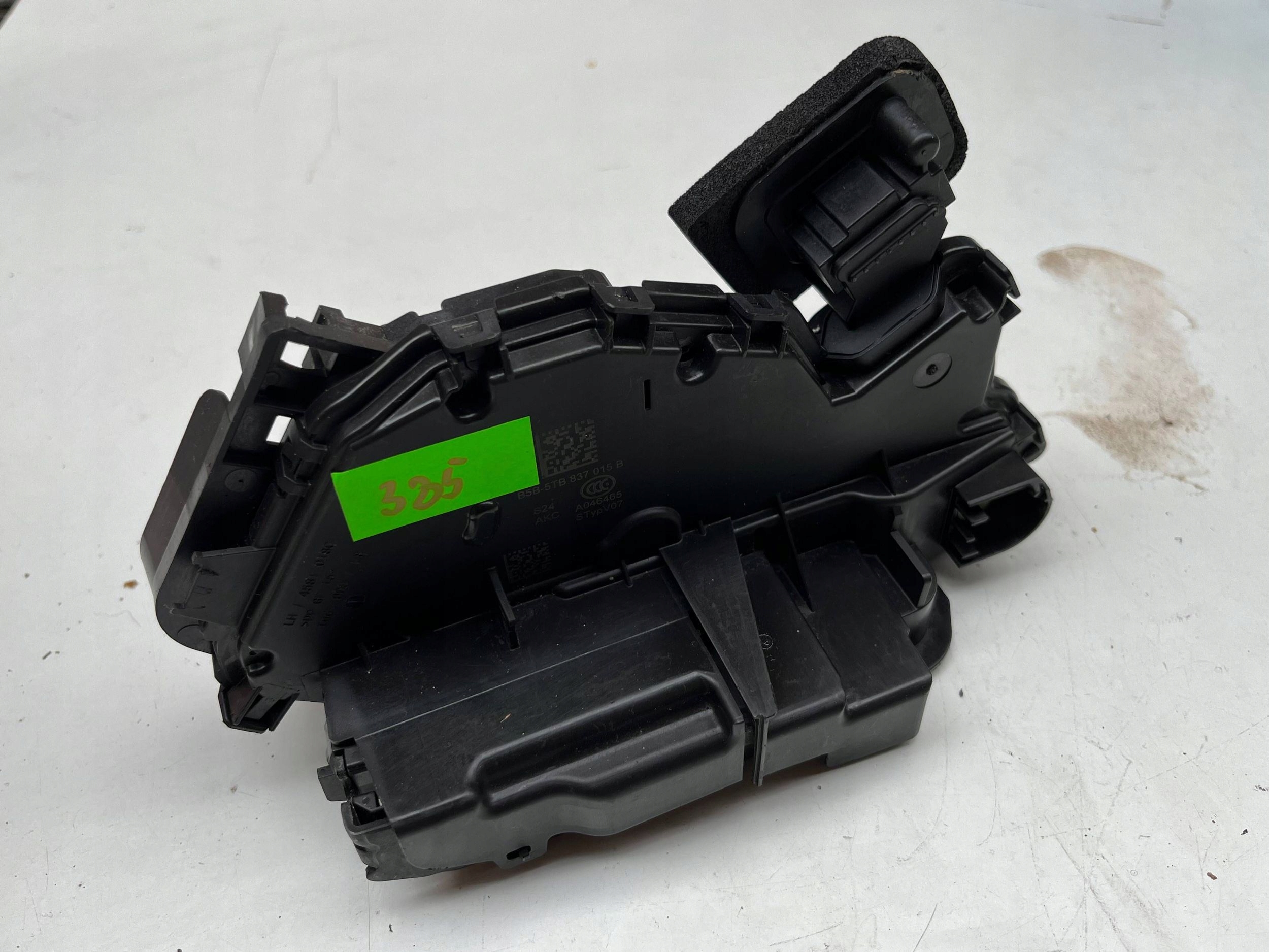 VOLKSWAGEN SEAT SKODA lock door left front 5TB837015B @M