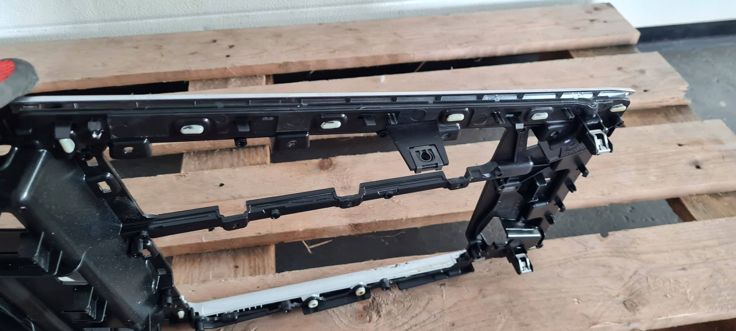A6 C8 4K TUNEL mitte DEKOR TUNELU SRODKOWEGO 4K1864261C