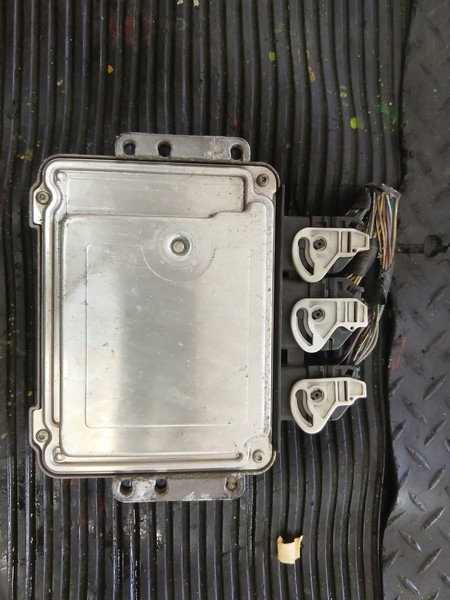 unité de commande électronique uce moteur 3M51-12A650-MC FORD FOCUS C-MAX MK1 1.6 TDCI 109 KM
