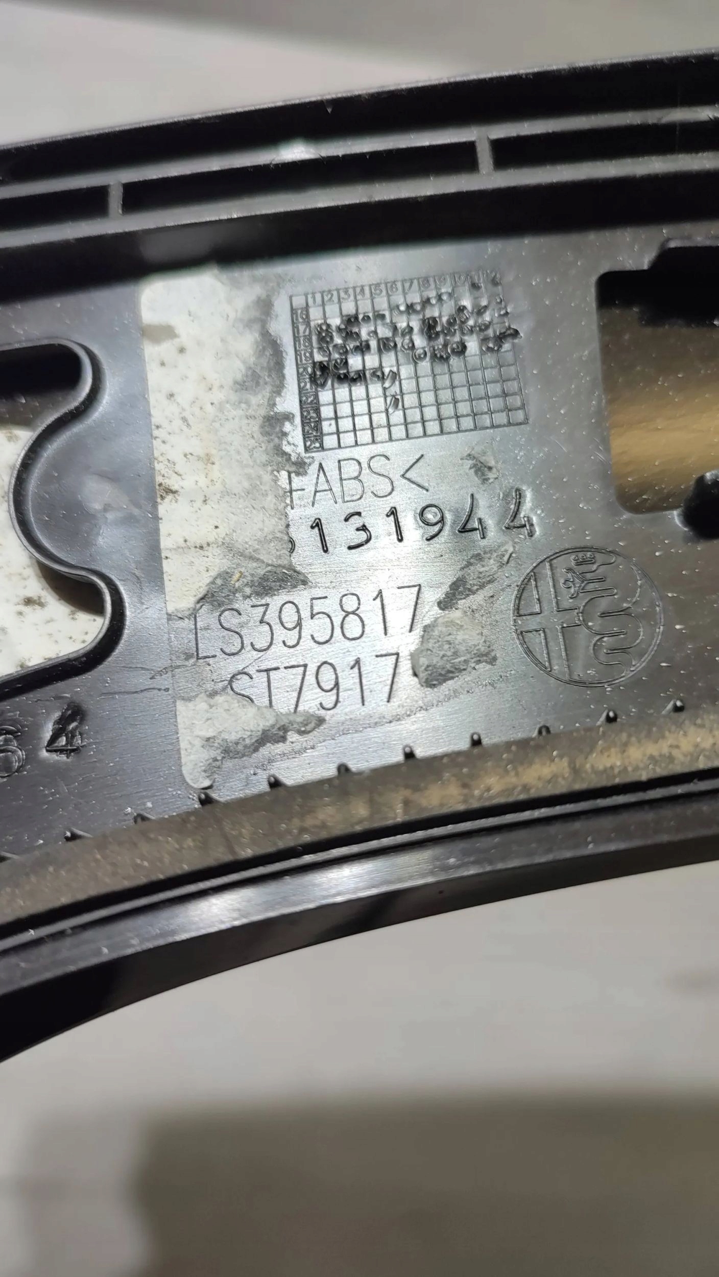 Alfa Romeo Stelvio 2021 moulding covering windows