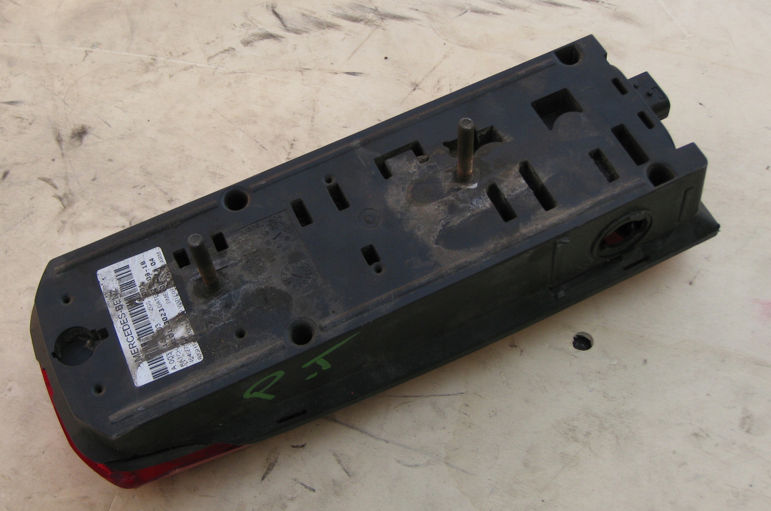MERCEDES ATEGO 3 818 5.2D 18R light right rear part
