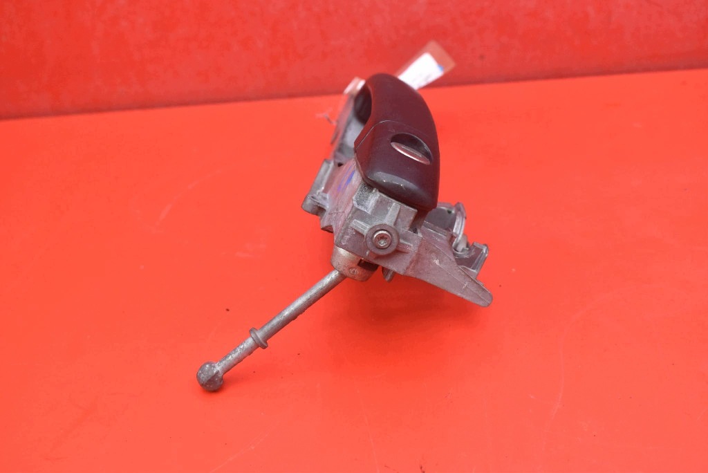 handle left front front black 9680168680 PEUGEOT 308 1 and T7 07-11