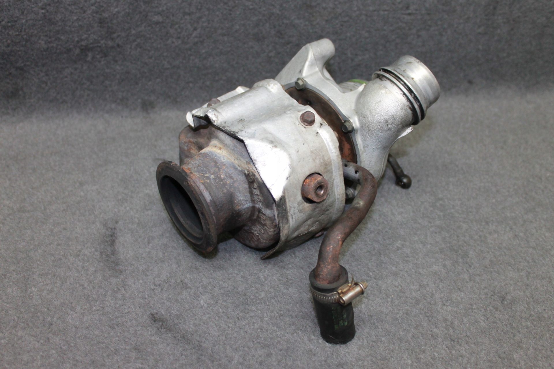 BMW E87 E60 E90 E81 E83 2.0D N47D20A - TURBO TURBINA turbo 8506891