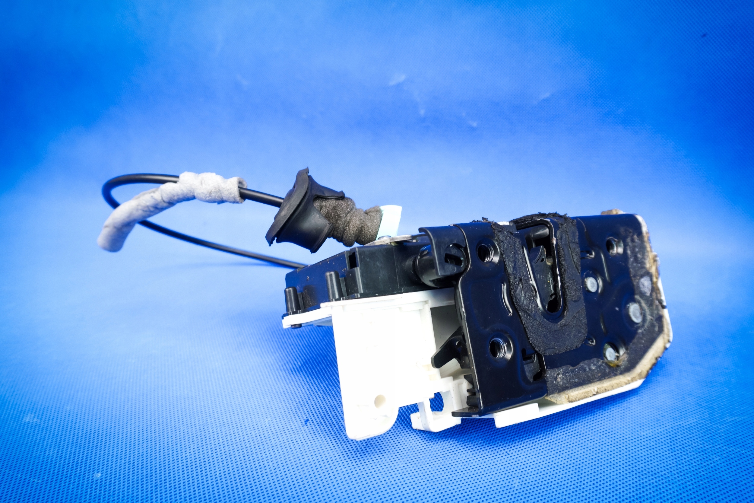 lock door front PR Audi A6 4K A7 4K8 4K1837016H