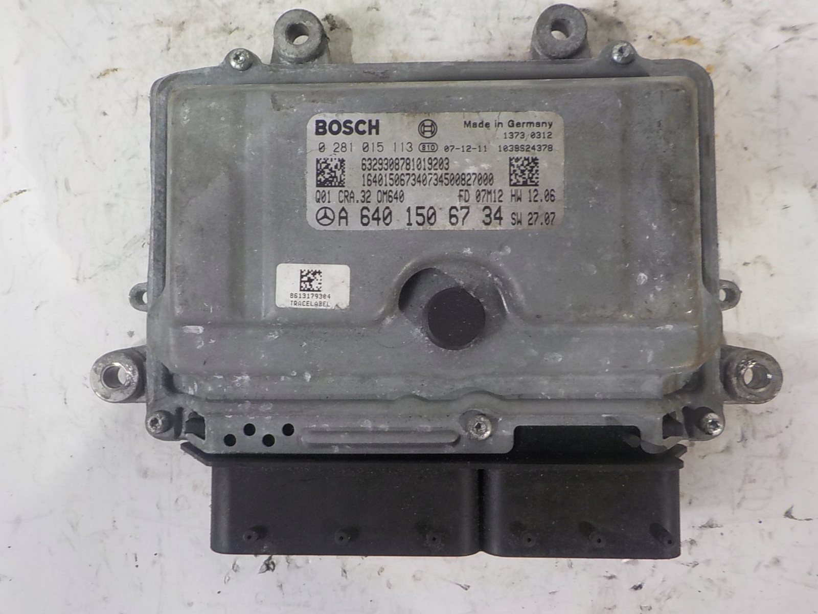 MERCEDES Computer Bedienteil 0281015113 A6401506734