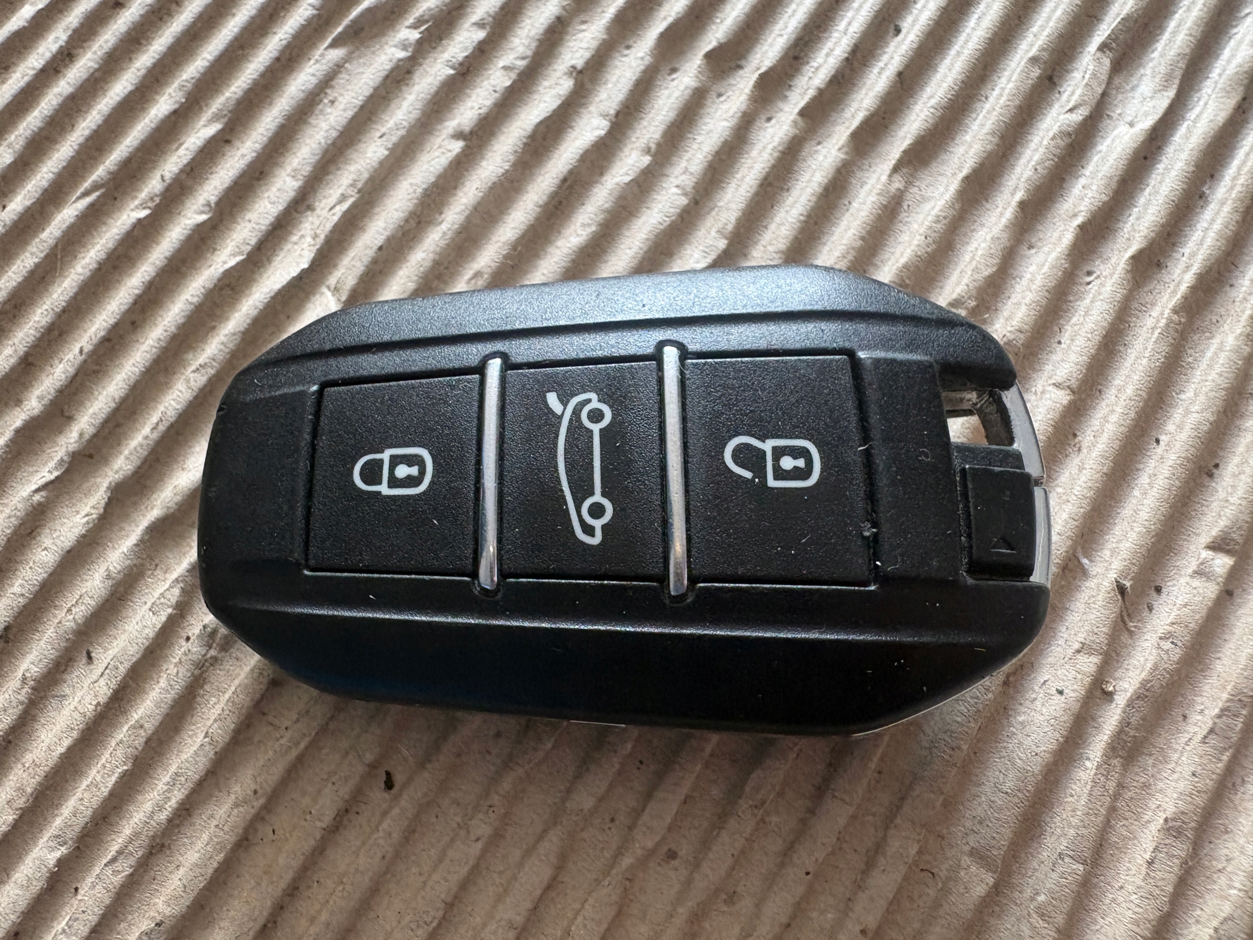 PEUGEOT 308 II key key PILOT