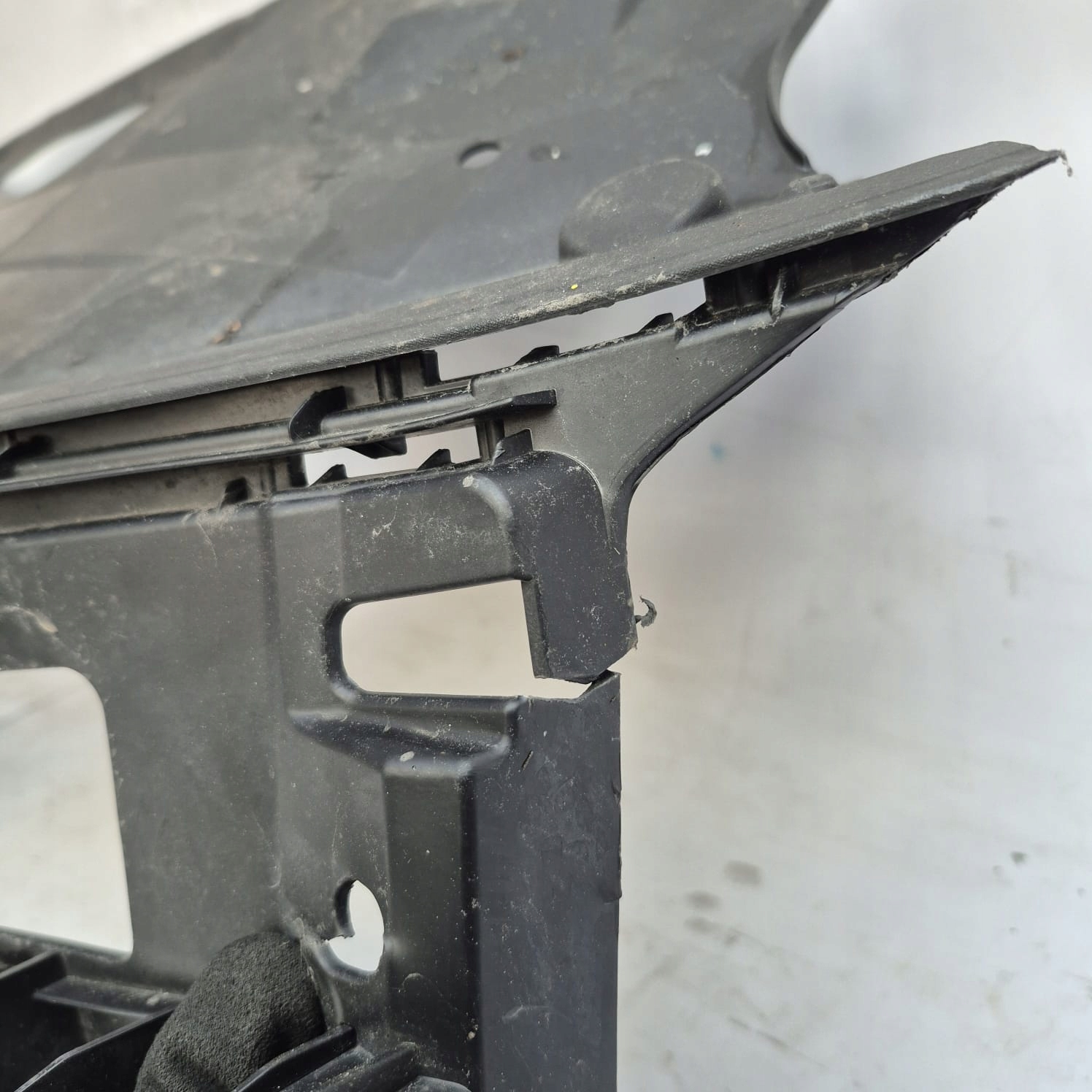 RENAULT SCENIC IV 4 16-22 pillar support GRILLA grille