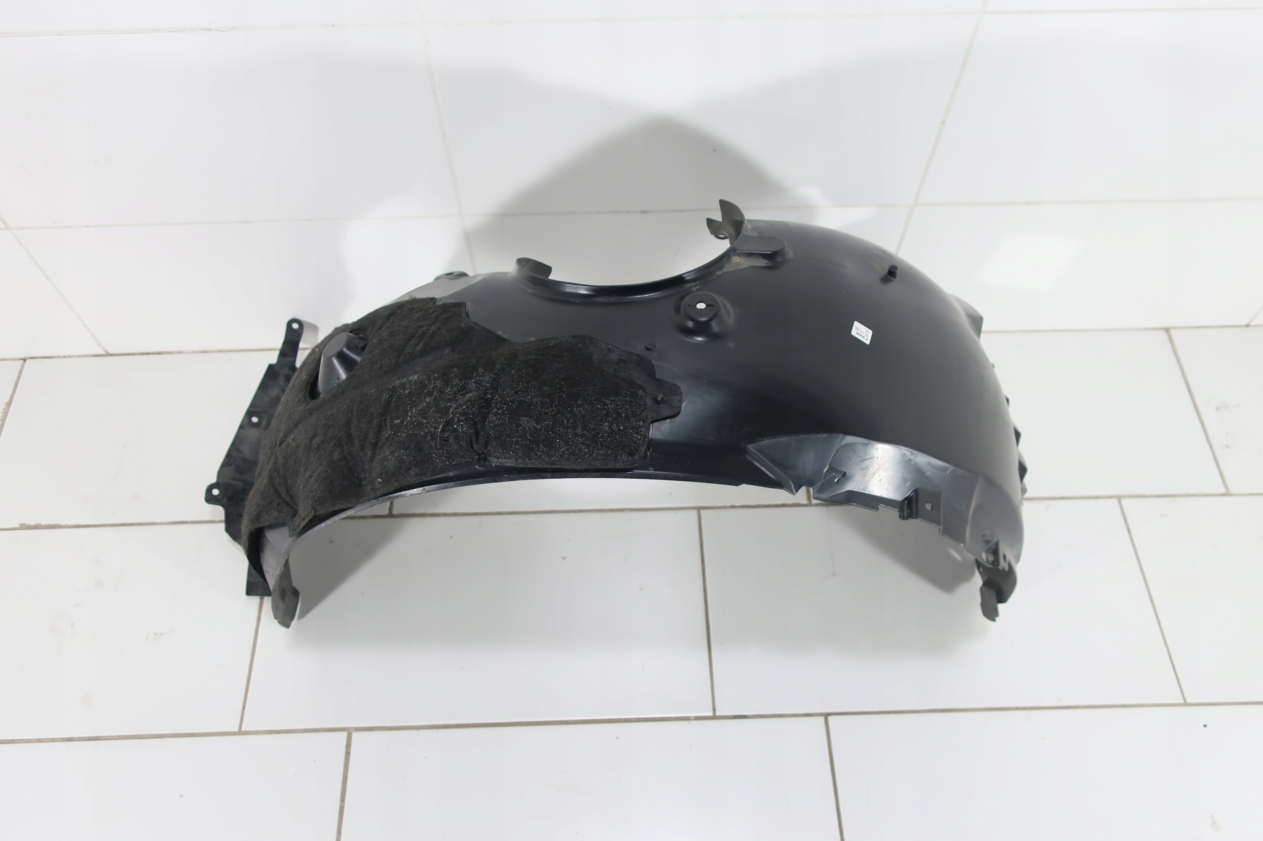 NADKOLE PRZEDNIE PRAWE OSŁONA BMW U06 ACTIVE