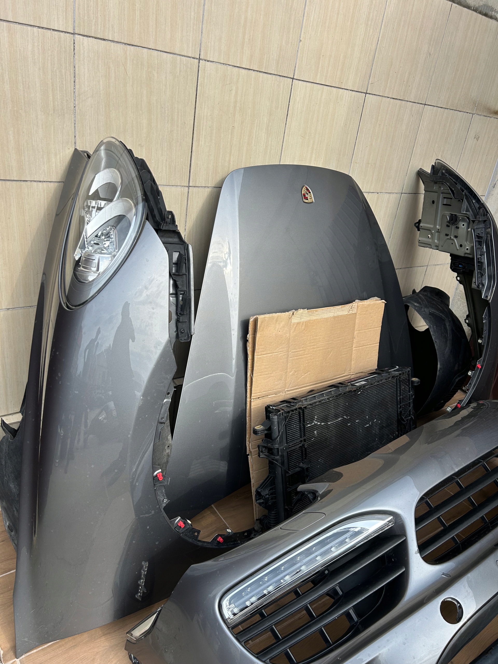 fender front left, right Front Fender Porsche Cayenne 7P 10-14