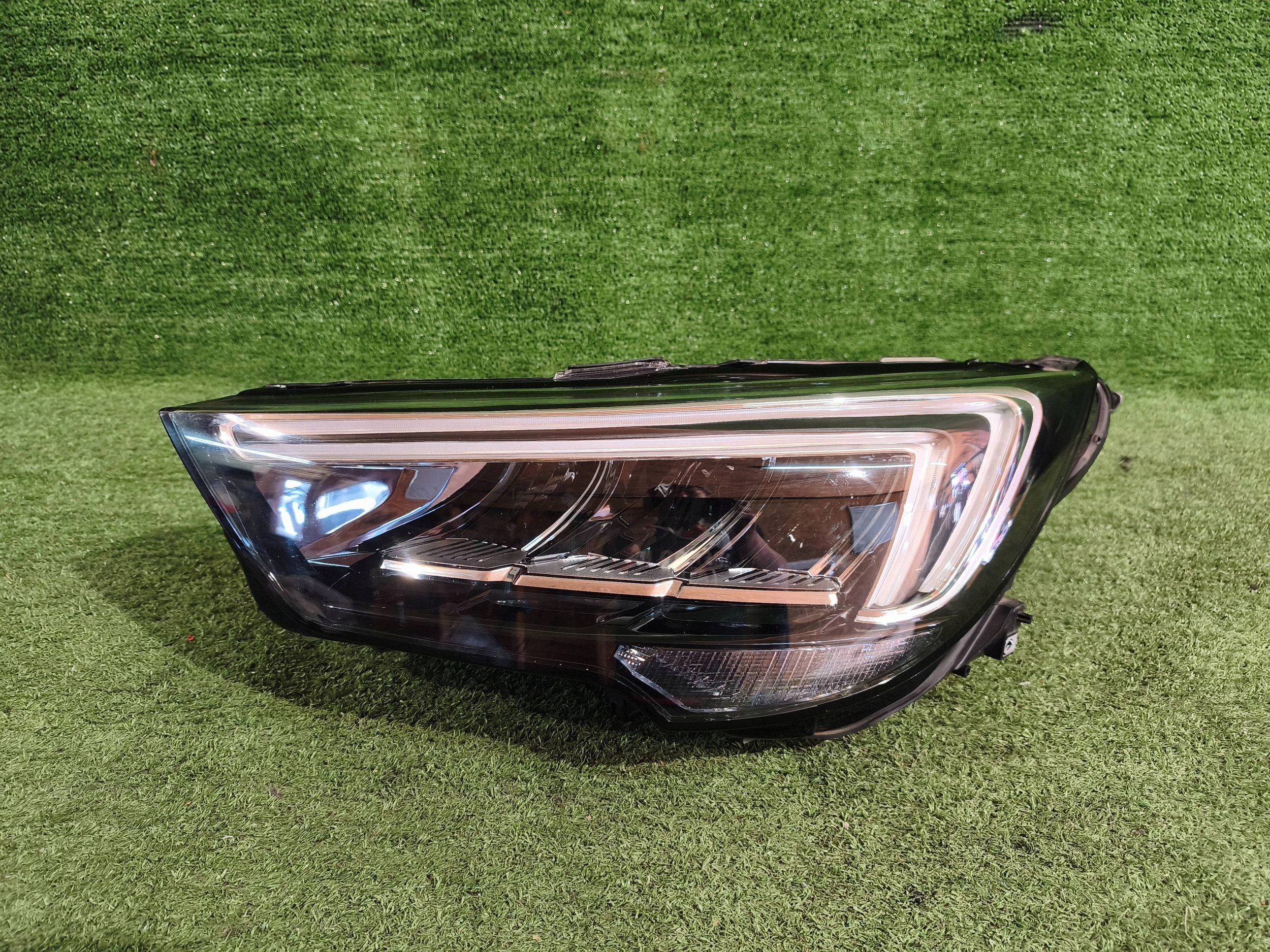 REFLEKTOR left front OPEL CROSSLAND X 20- LIFT FULL LED NR.1697