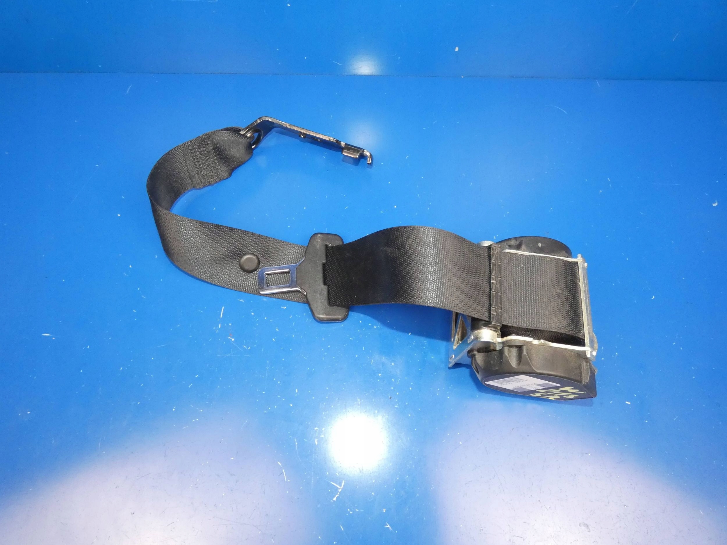 MERCEDES E KLASA W213 Sedan Gurten Sicherheits mitte heck