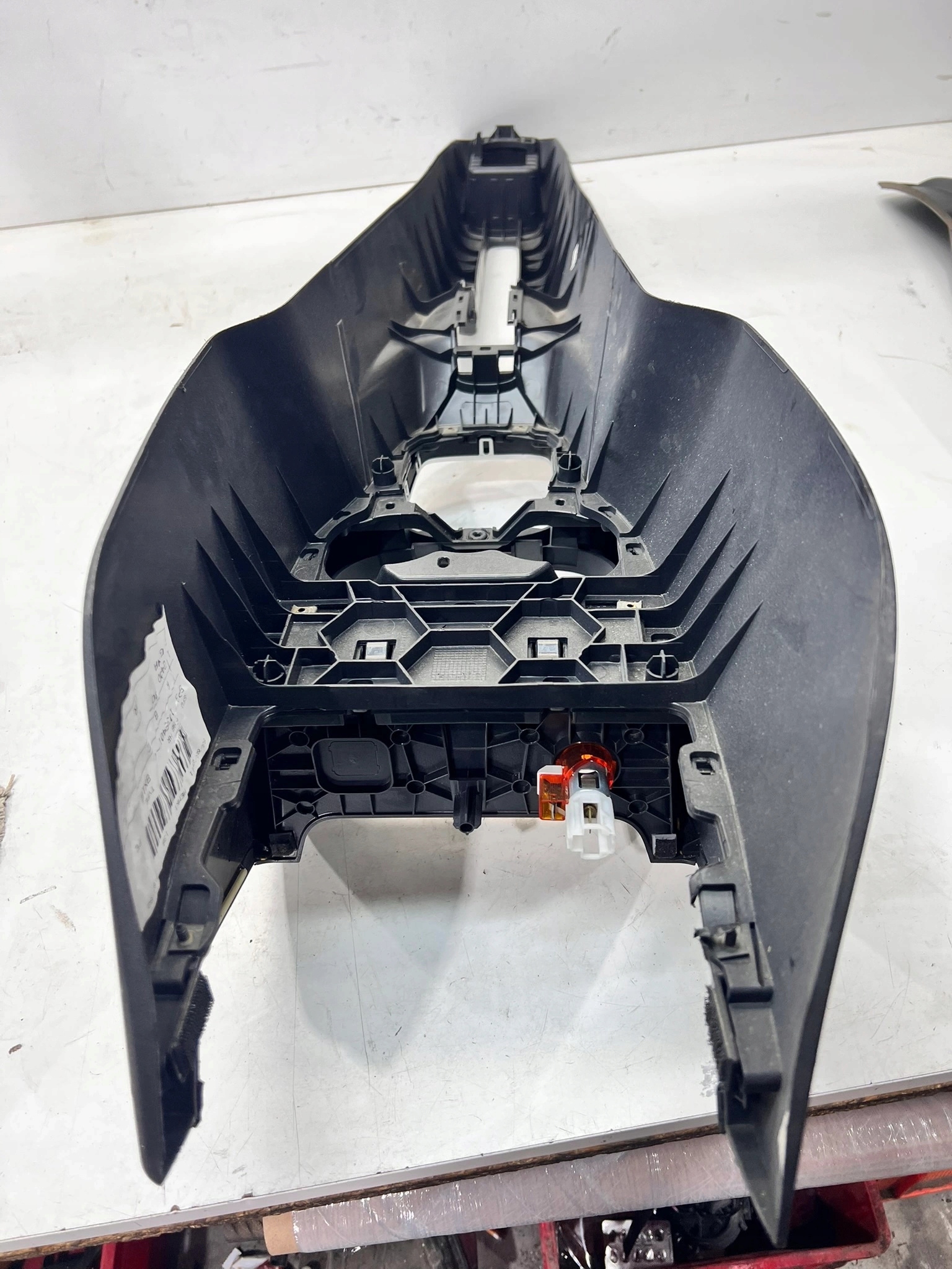 TUNEL mitte AUDI A1 8X 8X0863240A