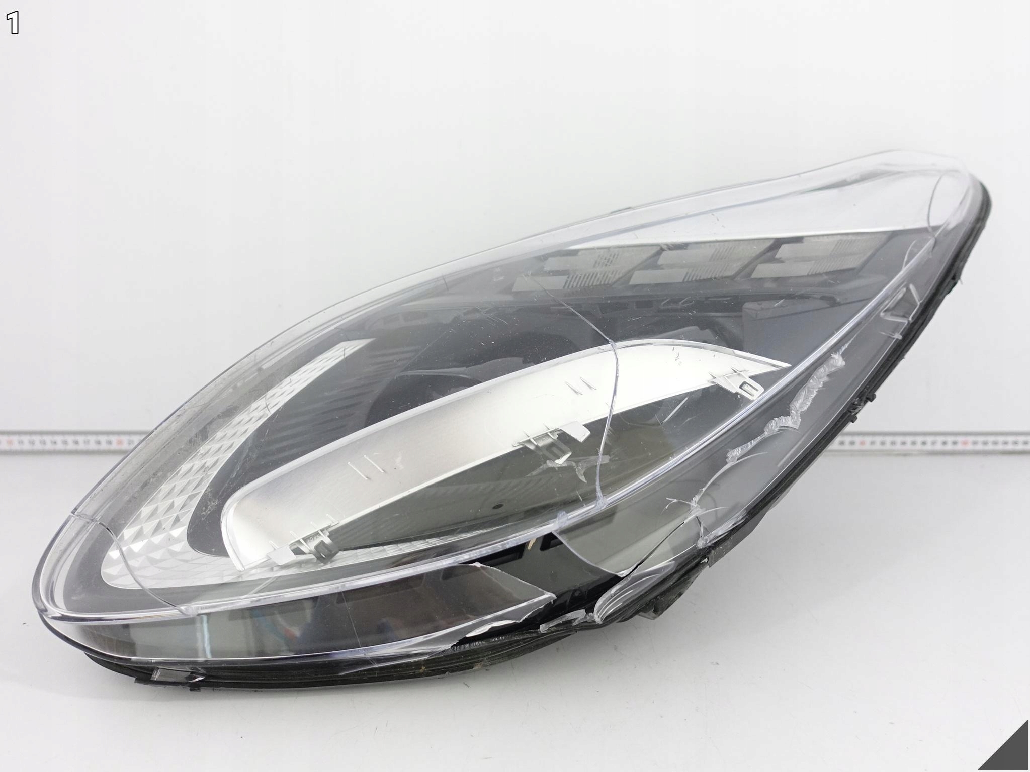 ASTON MARTIN DB12 24- light HEADLIGHT left front EUROPA damaged