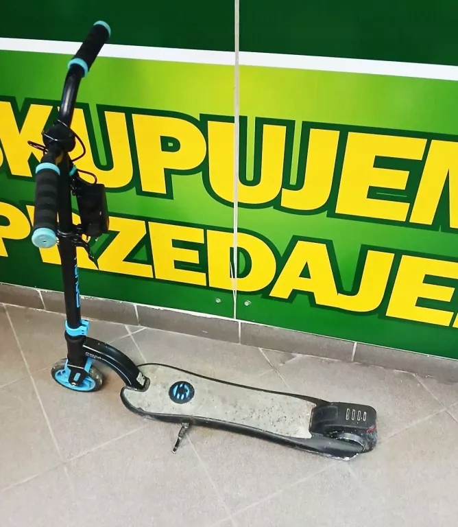 HULAJNOGA ELEKTRYCZNA SPOKEY MOBIUS YOUNG