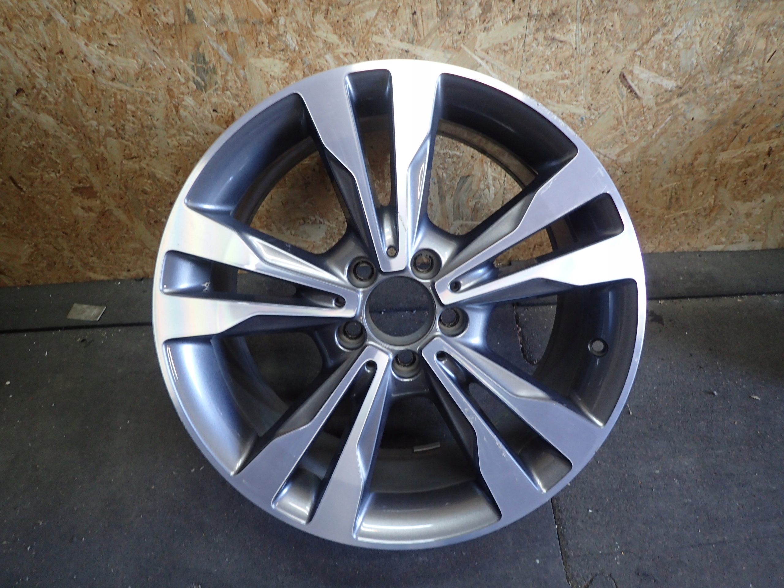 disk hliníkový C KLASA W205 5X112 18" 8,5J