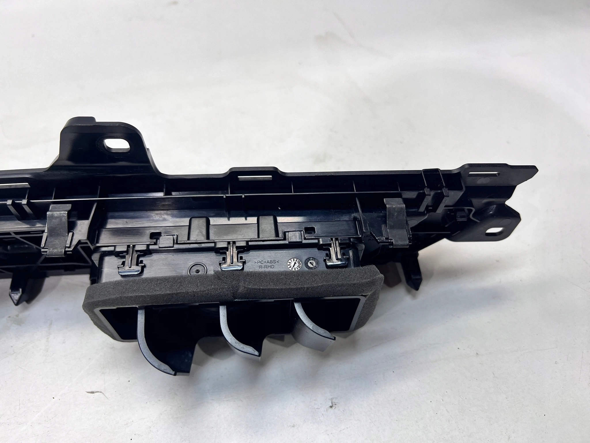 grid air conditioning devices central AUDI A3 8Y 8Y2820951B