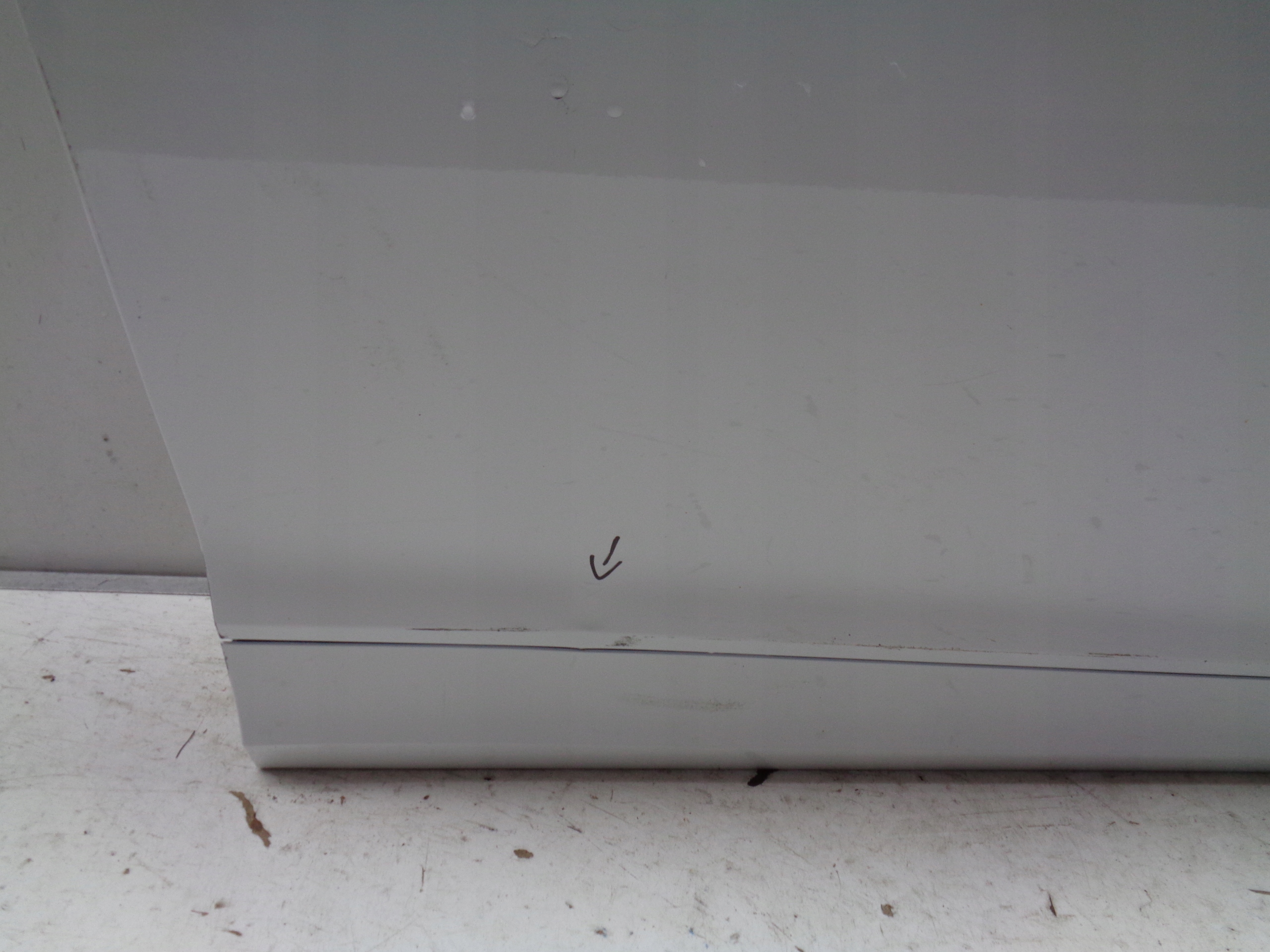 DRZWI PRAWE PRZEDNIE HYUNDAI KONA 17- NR 43927 Kolor do lakierowania