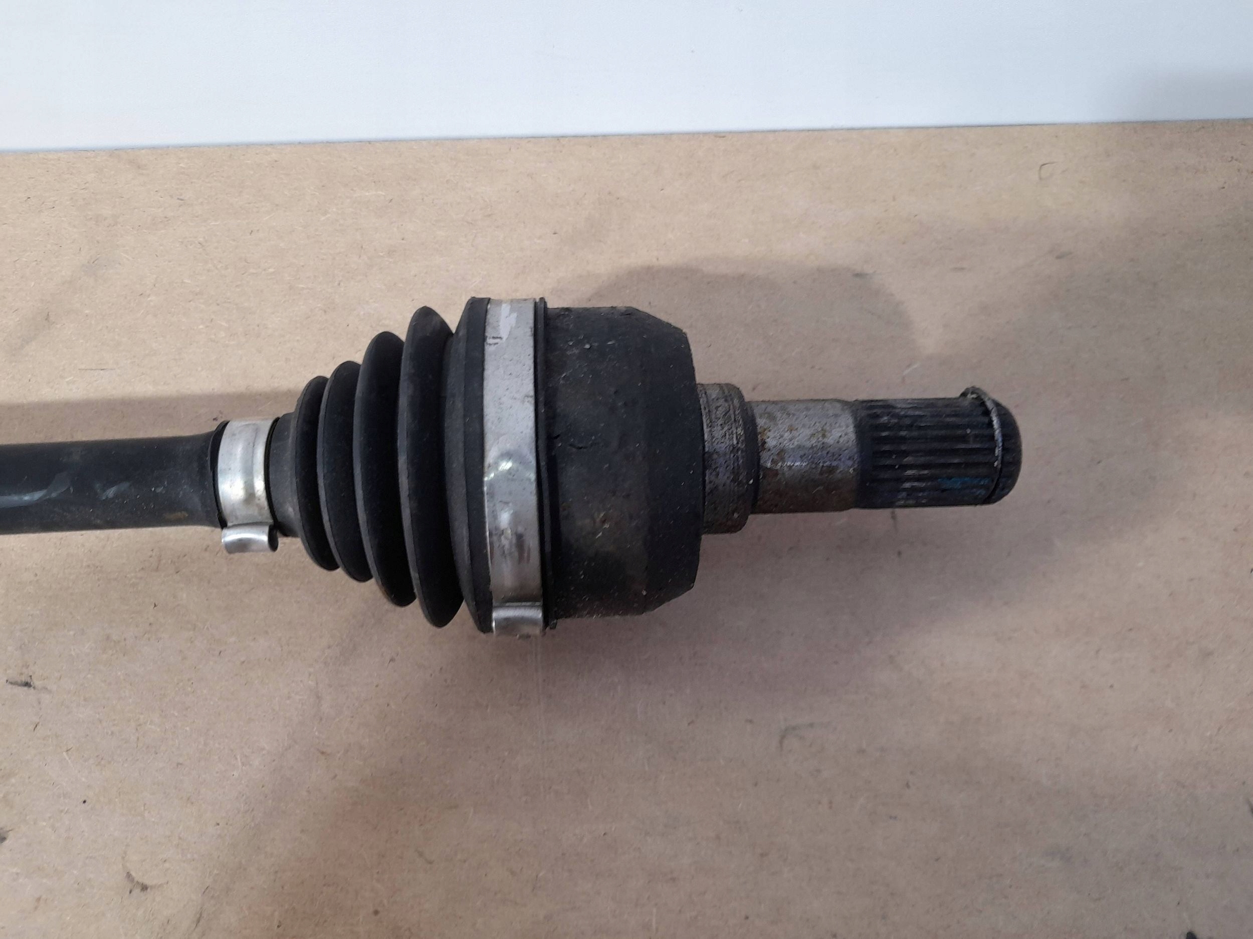 KIA Sorento III UM semi-axis rear left 49600C5000 (A683)