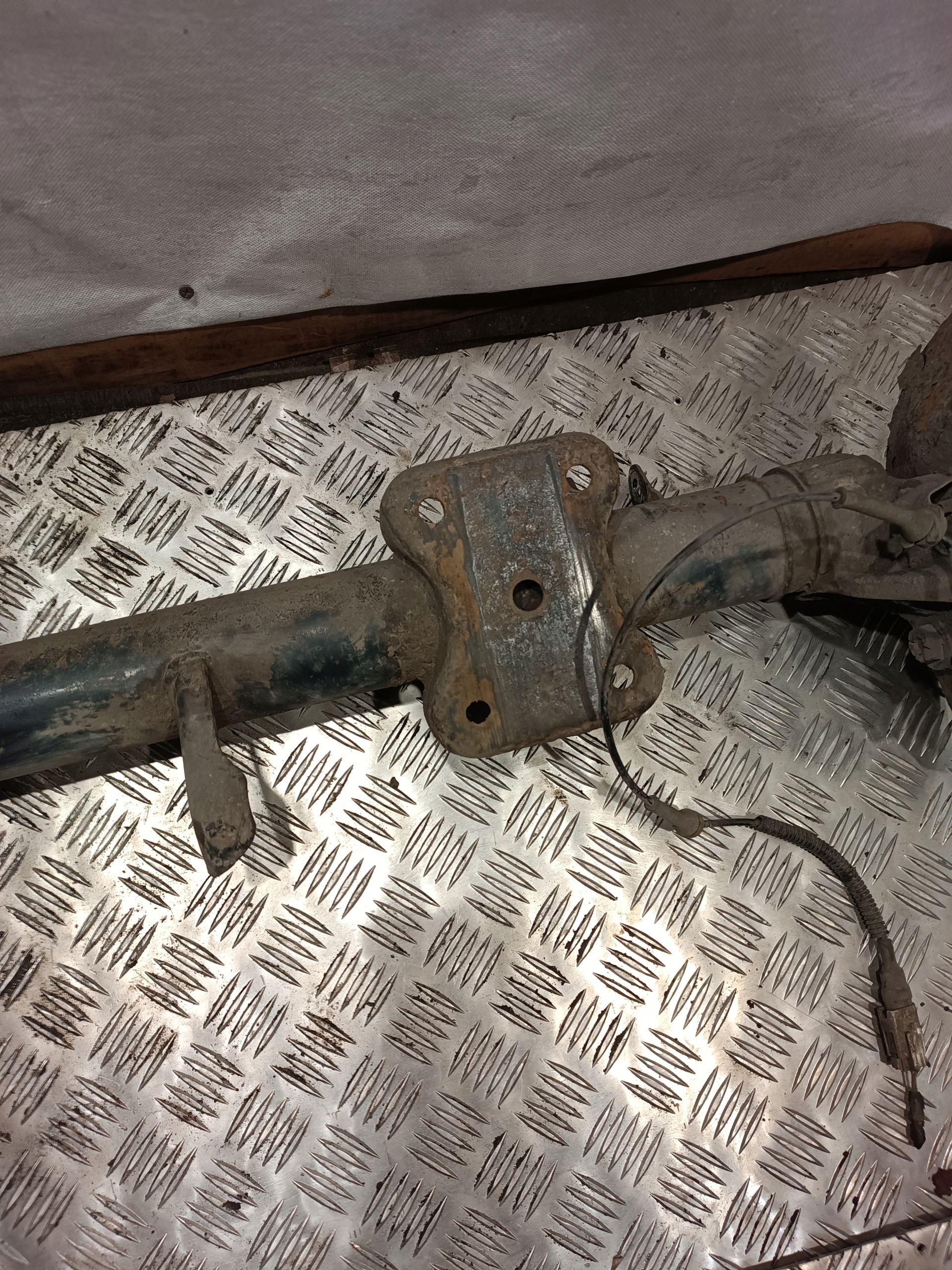 Achsträger hinten heck FORD TRANSIT CONNECT MK1 2009r 1.8 TDCI