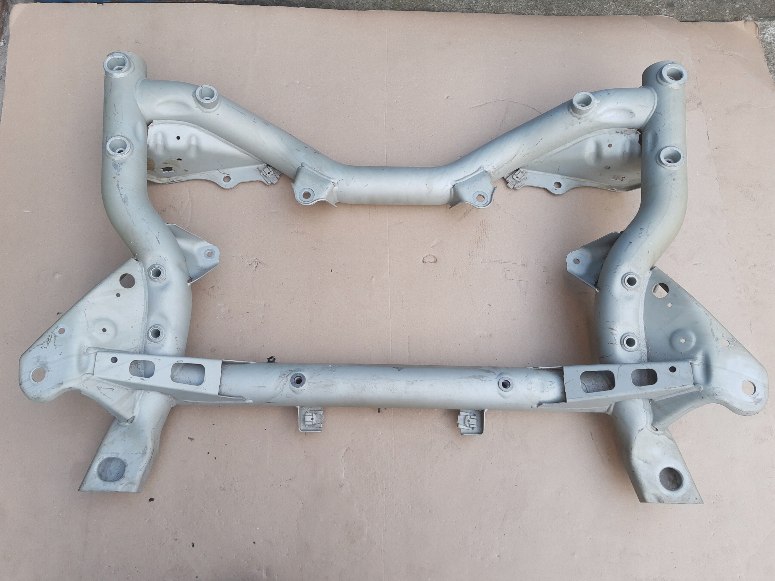 A2186280100 - MERCEDES E W212 CLS 218 LIFT сани передняя тележка