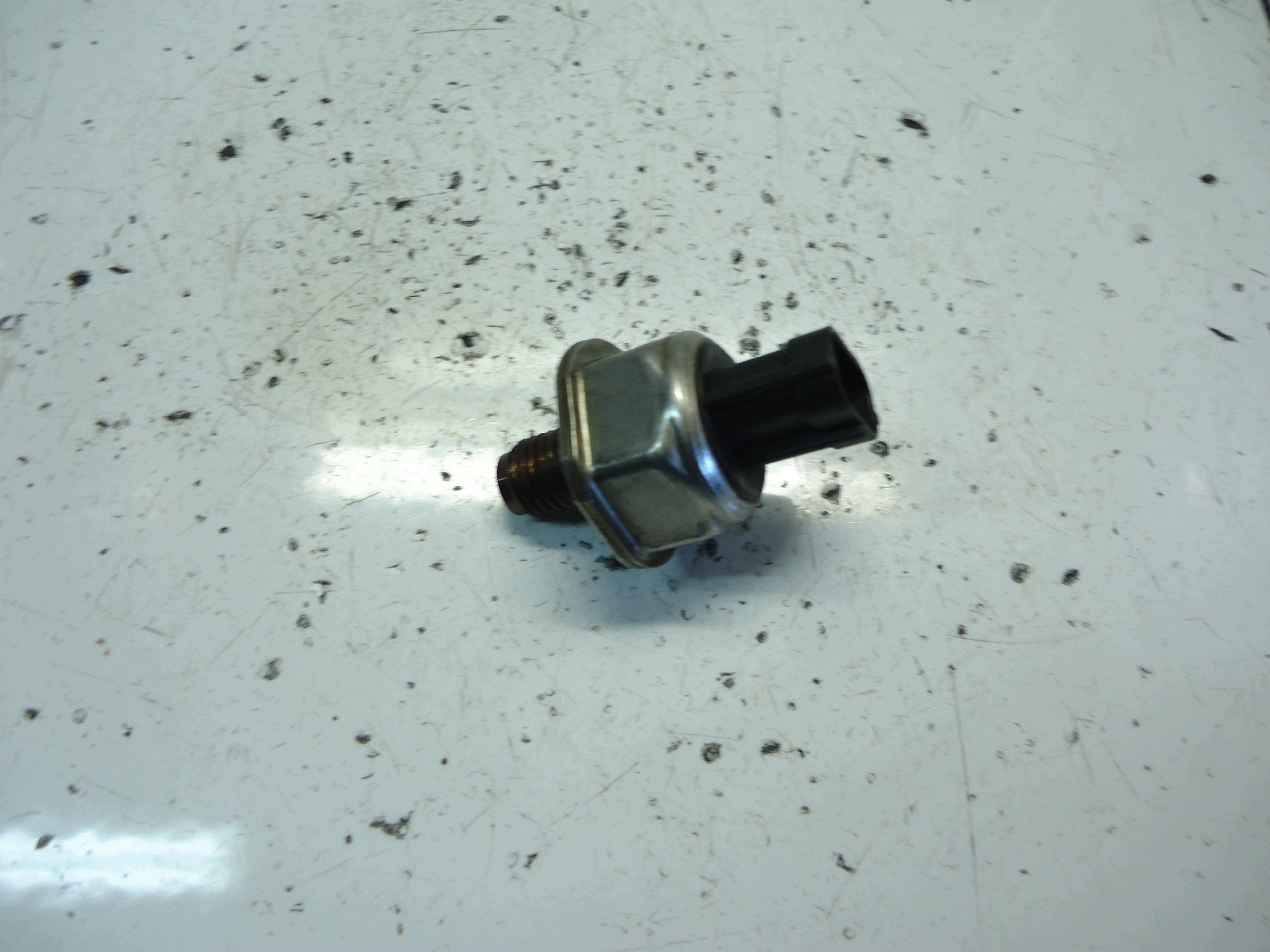 FORD TRANSIT MK7 2.2TDCI Sensor des Kraftstoffsbehälters 55PP05-01