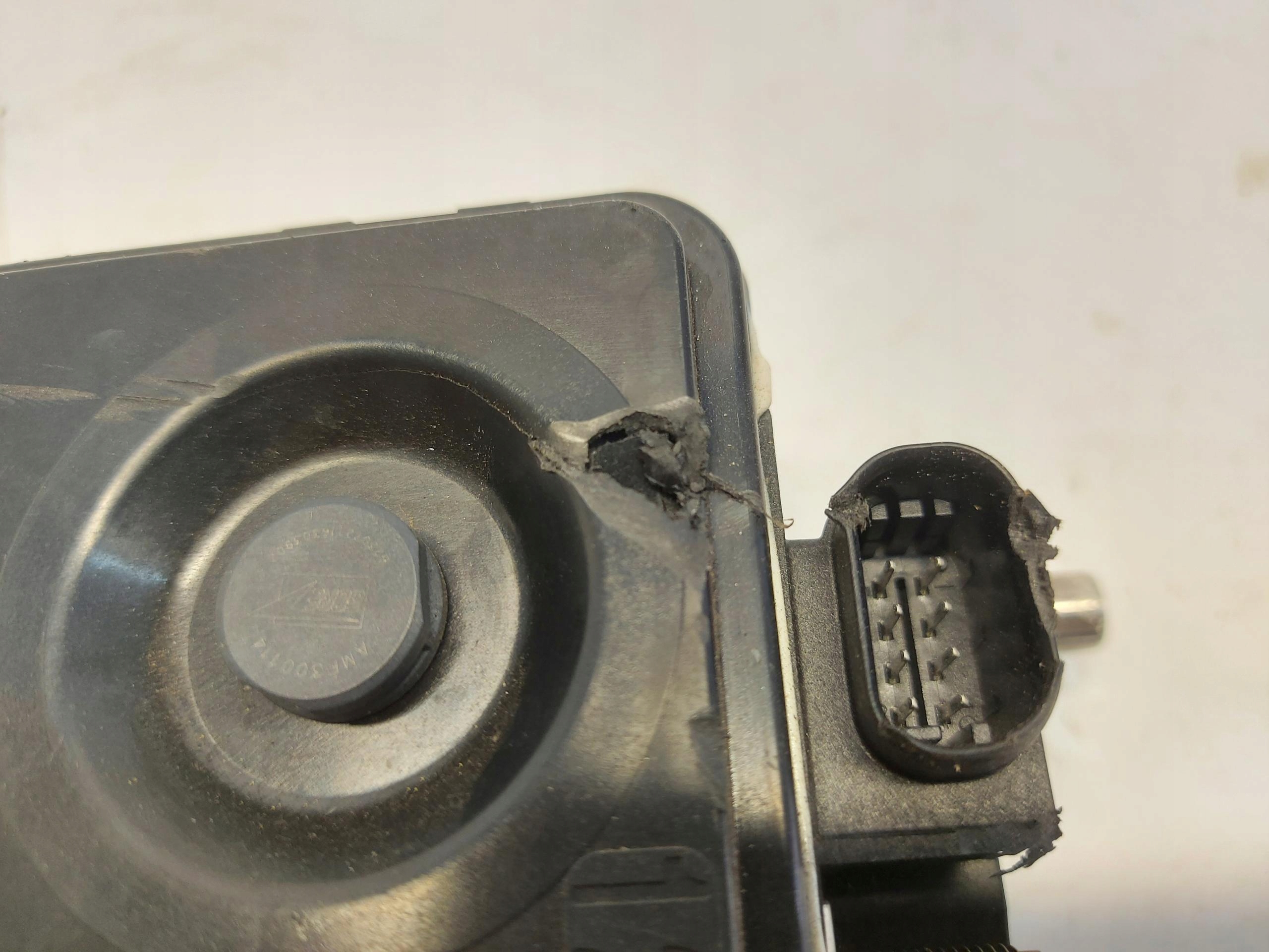 VOLVO XC90 II D5 control unit module ladowania 32301022