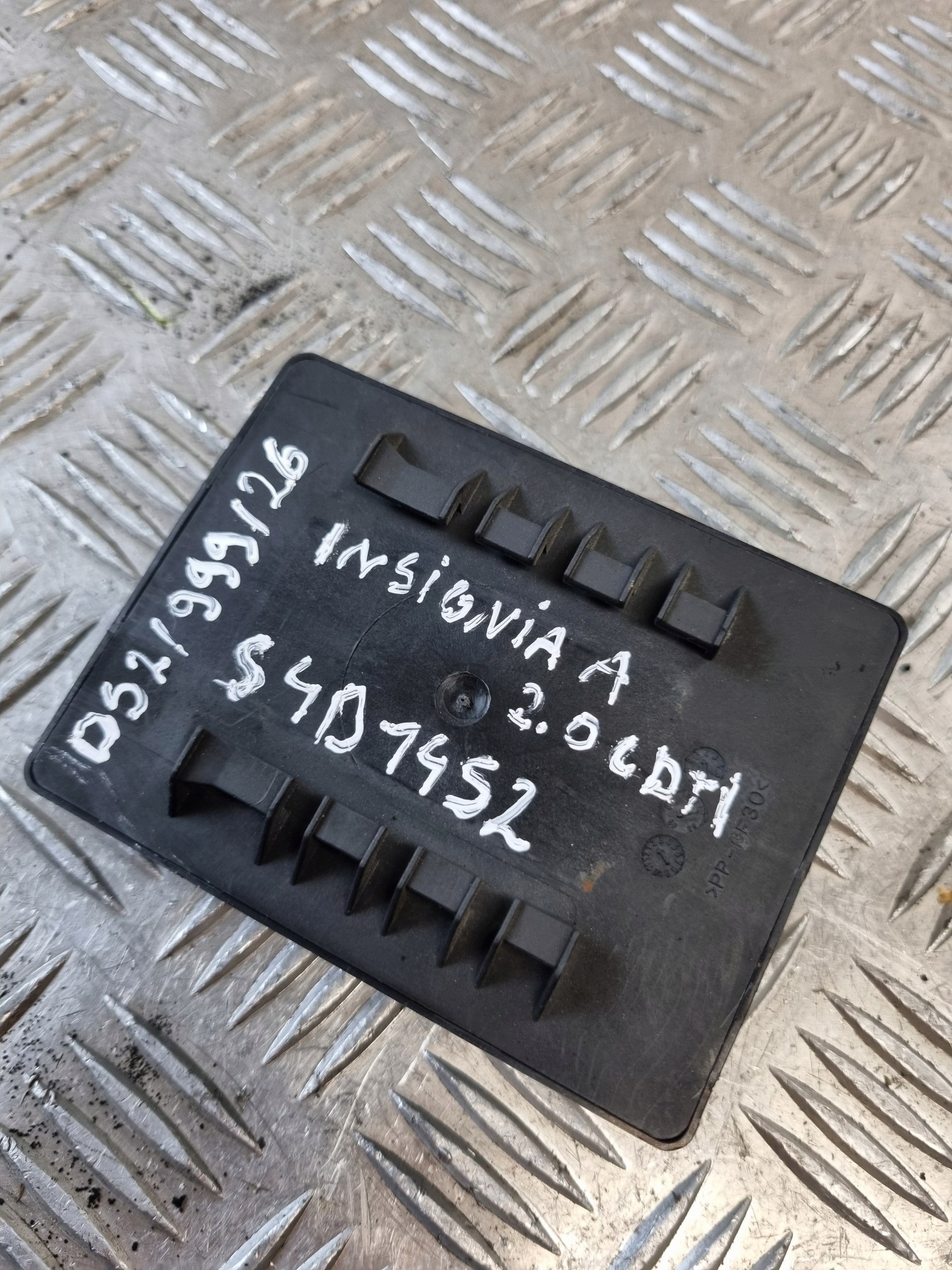module control unit HAKA OPEL INSIGNIA A 13310351
