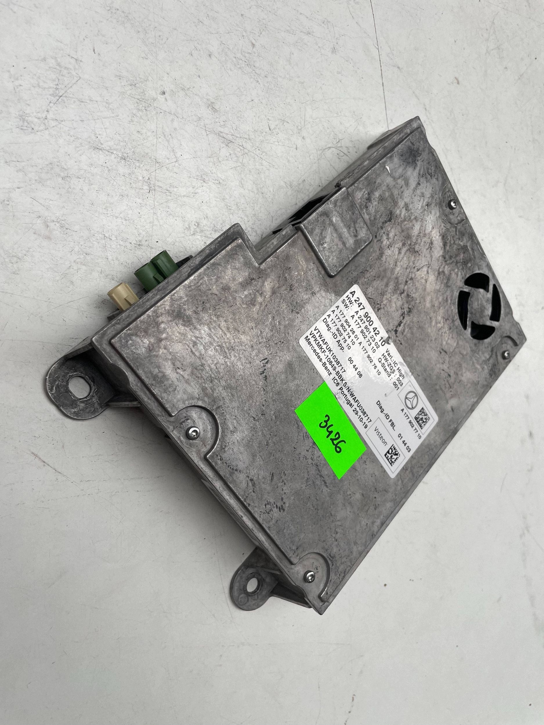 module CENTRALNY navigation devices MERCEDES CLA W118 A2479004210 !J