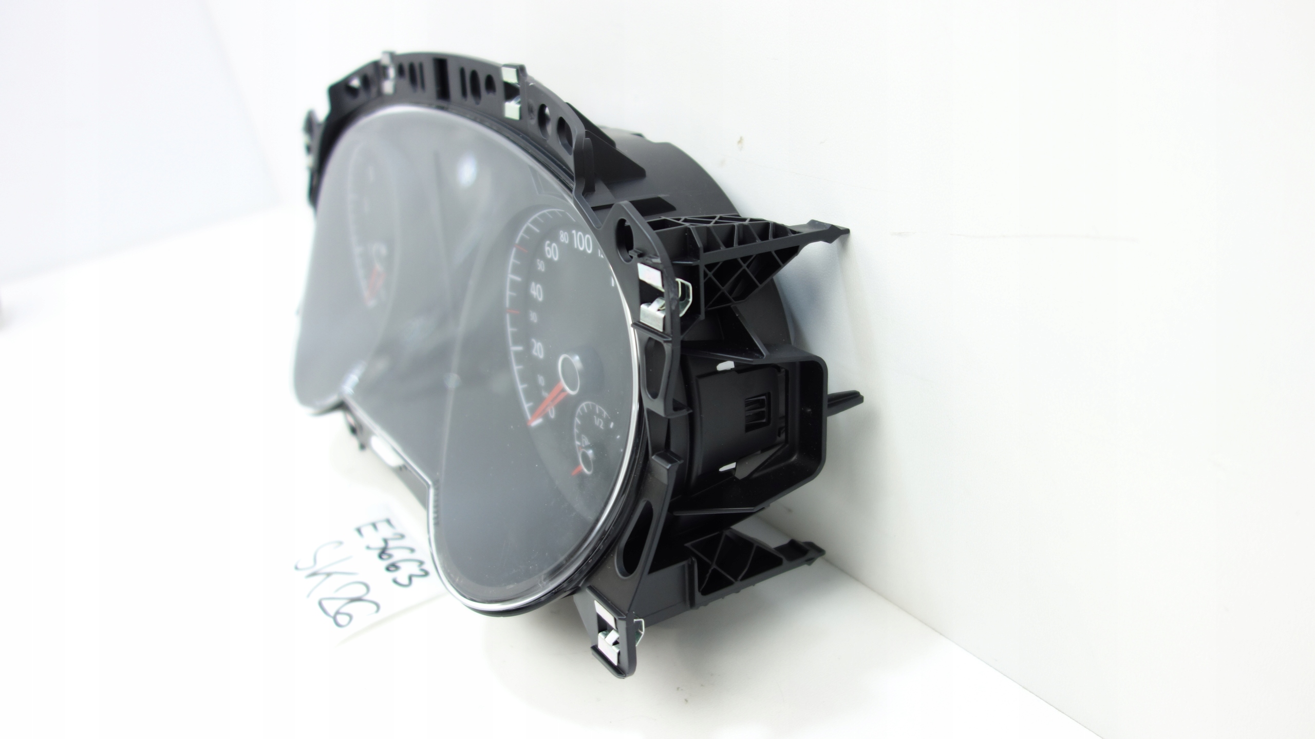 dials dials VOLKSWAGEN SPORTSVAN 61204 KM 517920740D