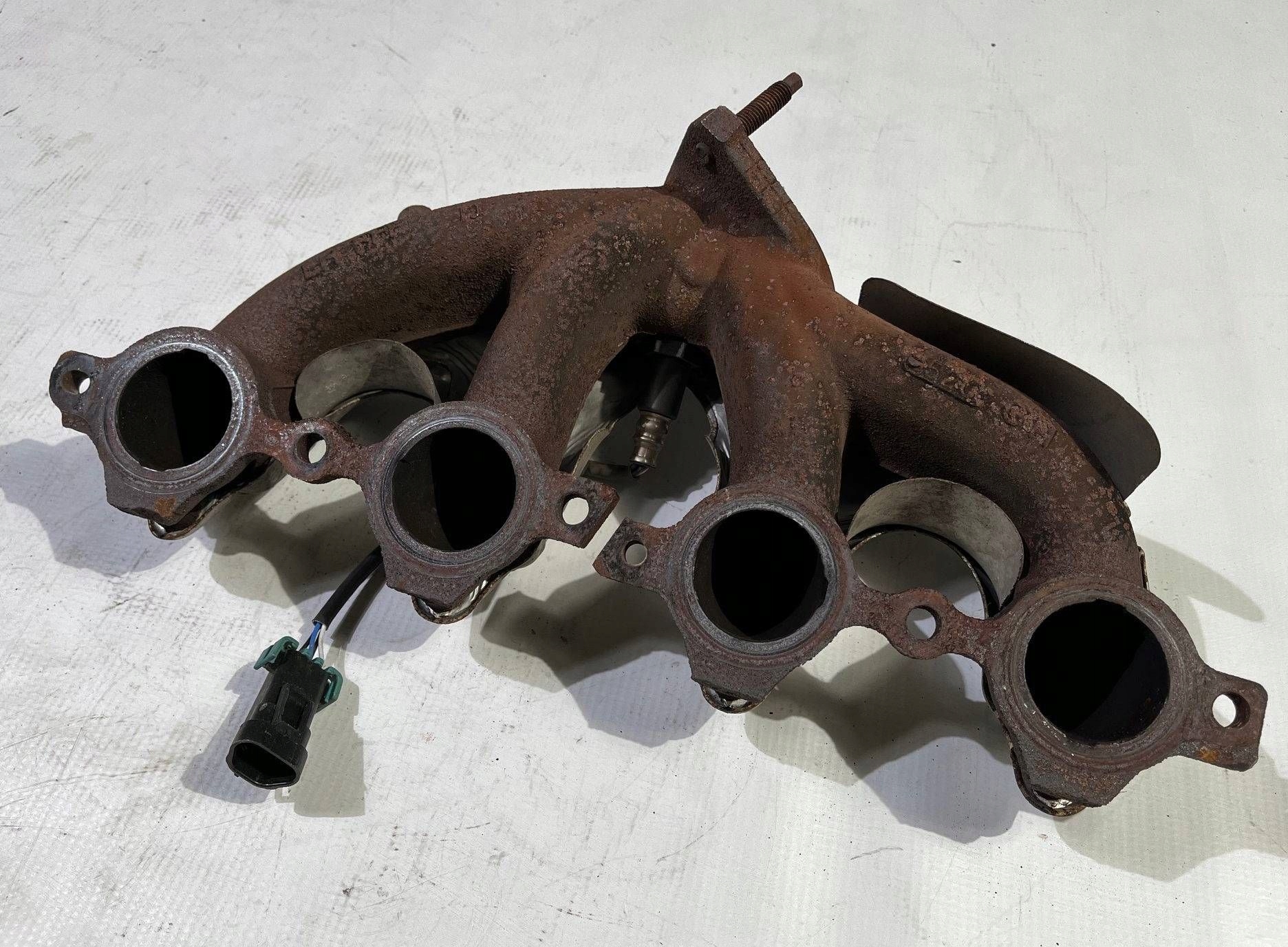 exhaust manifold left Chevrolet Corvette C6 6.0 LS2