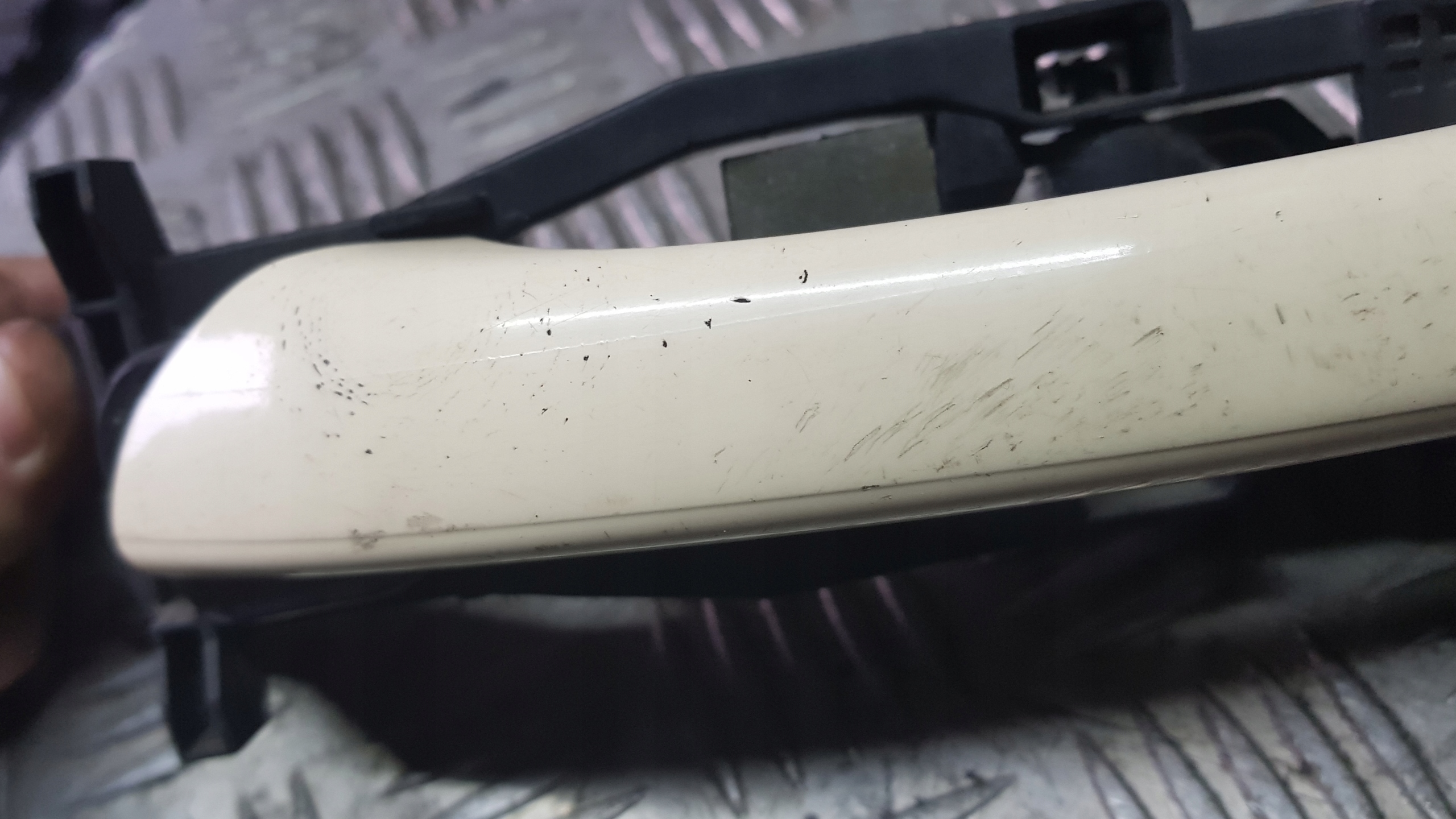 MERCEDES W211 handle lock cylinder left front