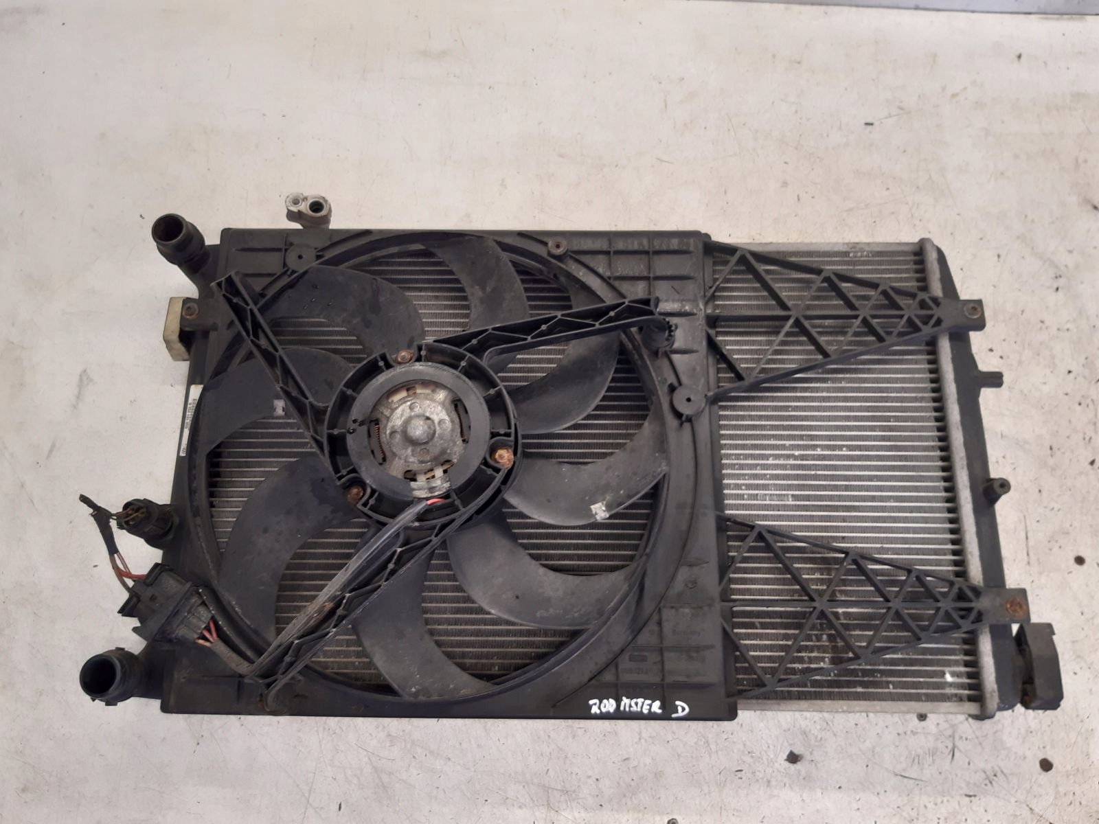 chladič vody ventilátor Skoda Roomster 1,9 TDI