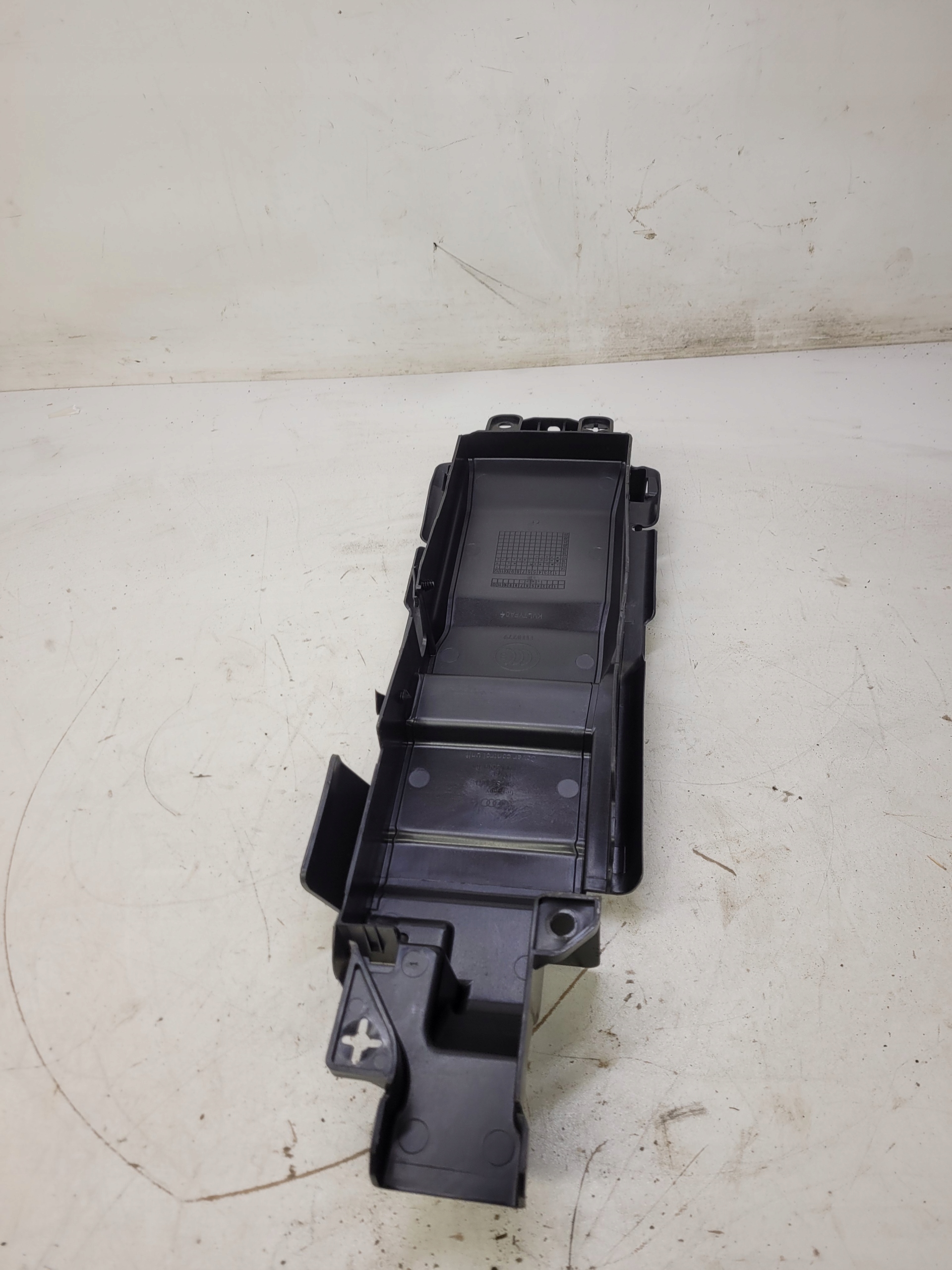 HALTER HALTER SCHALTHEBEL AUDI A4 B9 8W0863051B