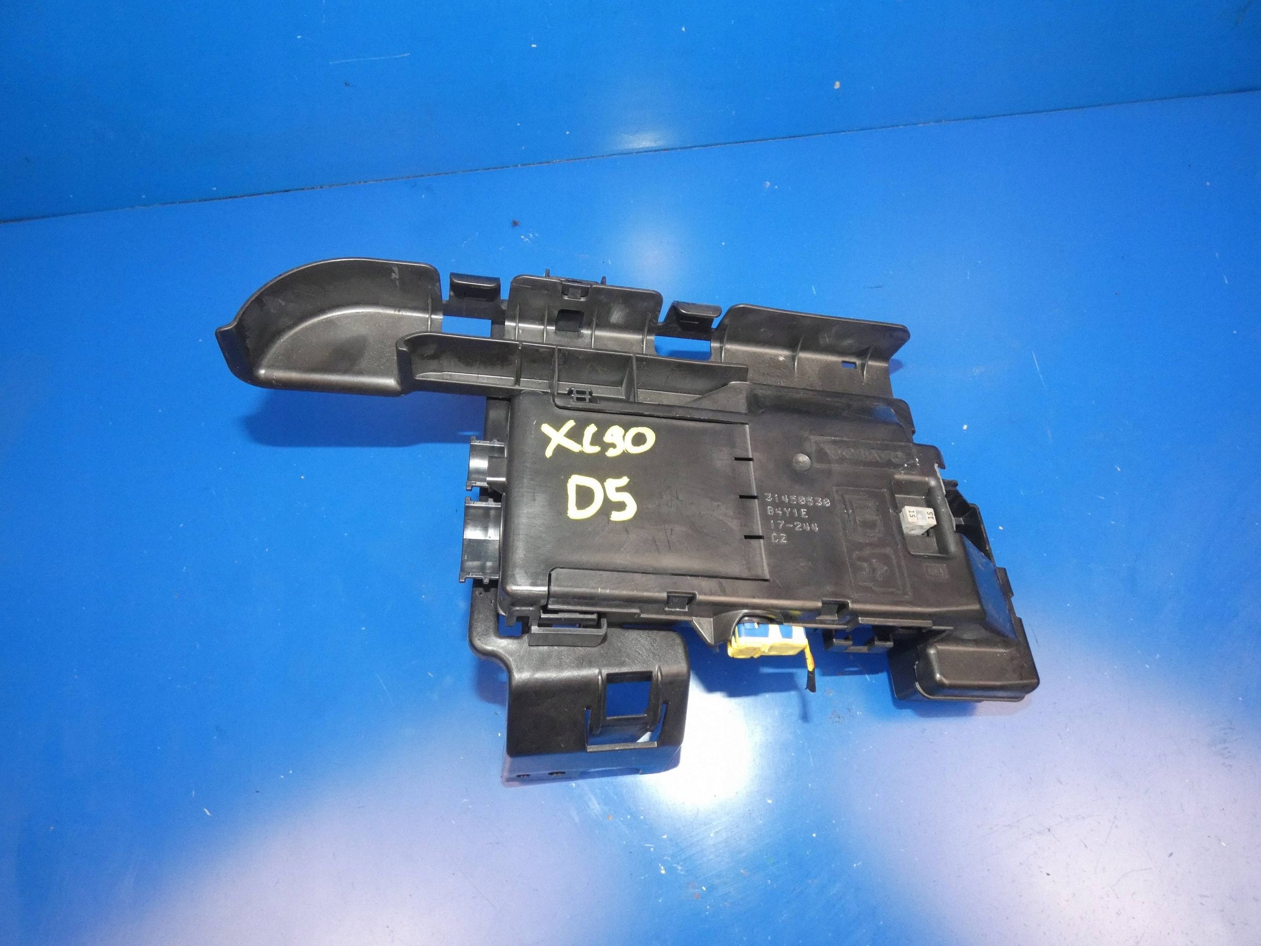 VOLVO XC90 II XC60 S60 III V90 terminal plus PIROTECHNICZNA compartment