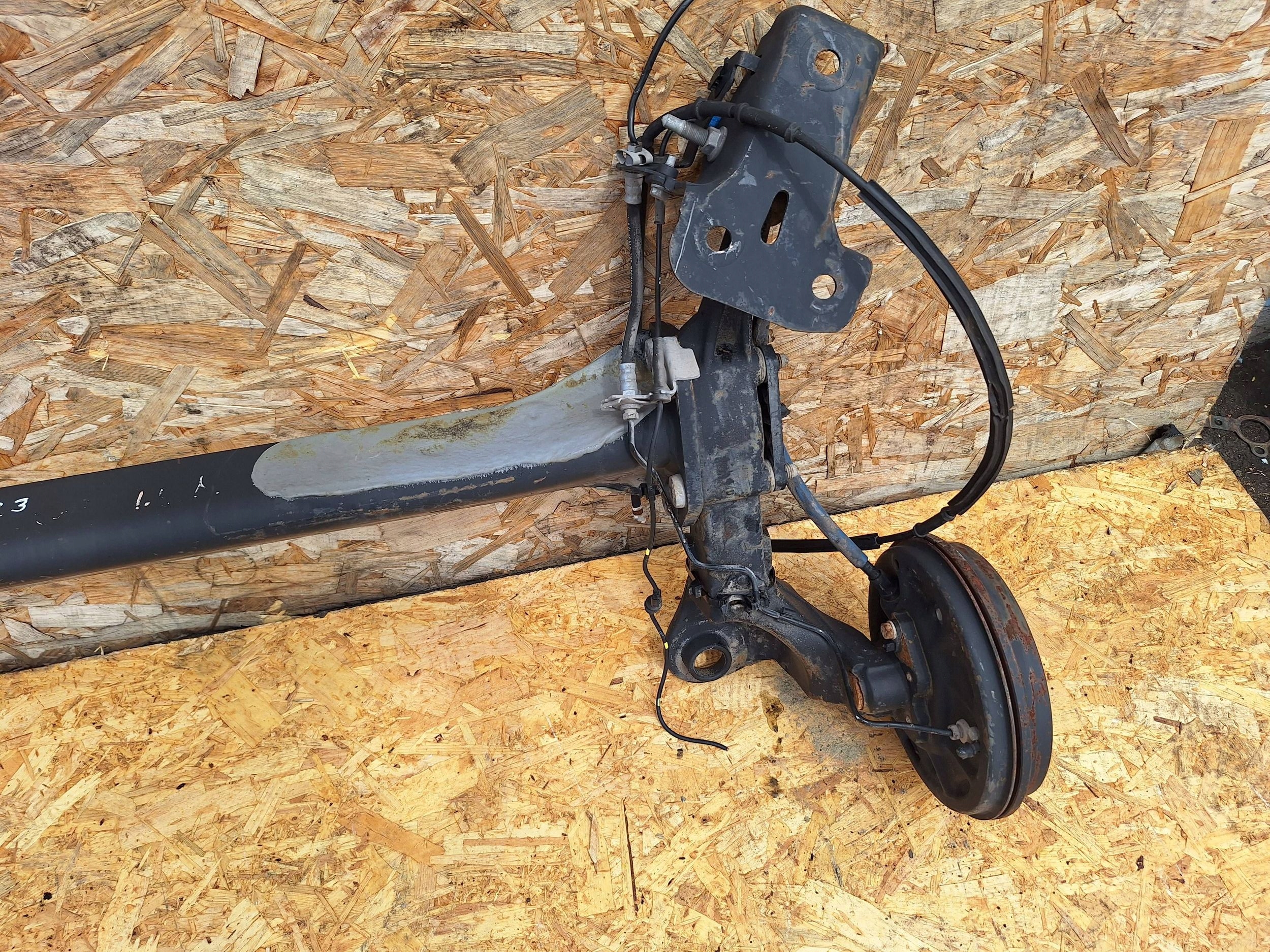 axis rear part CITROEN C2 C3 PEUGEOT 1007