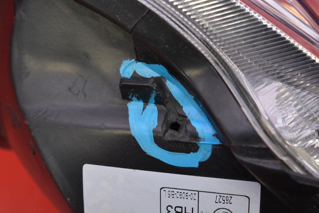 REFLEKTOR left light front lens EU TOYOTA PRIUS 3 III XW30 09-11