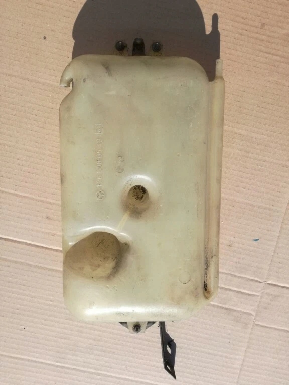 Scheibenwaschbehälter MERCEDES W126 1265000549