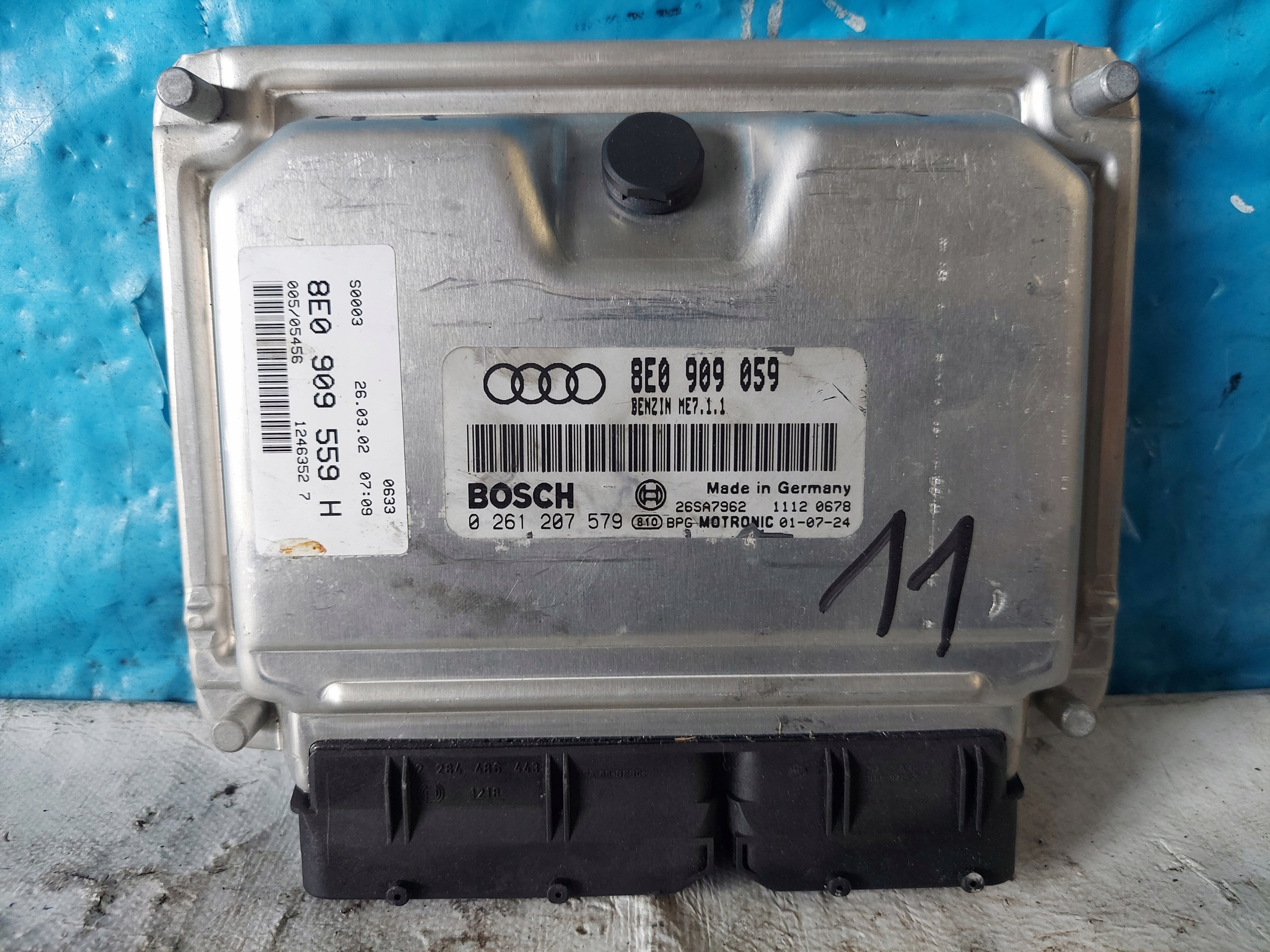 A4 B6 3.0 V6 8E0909559H control unit of the engine
