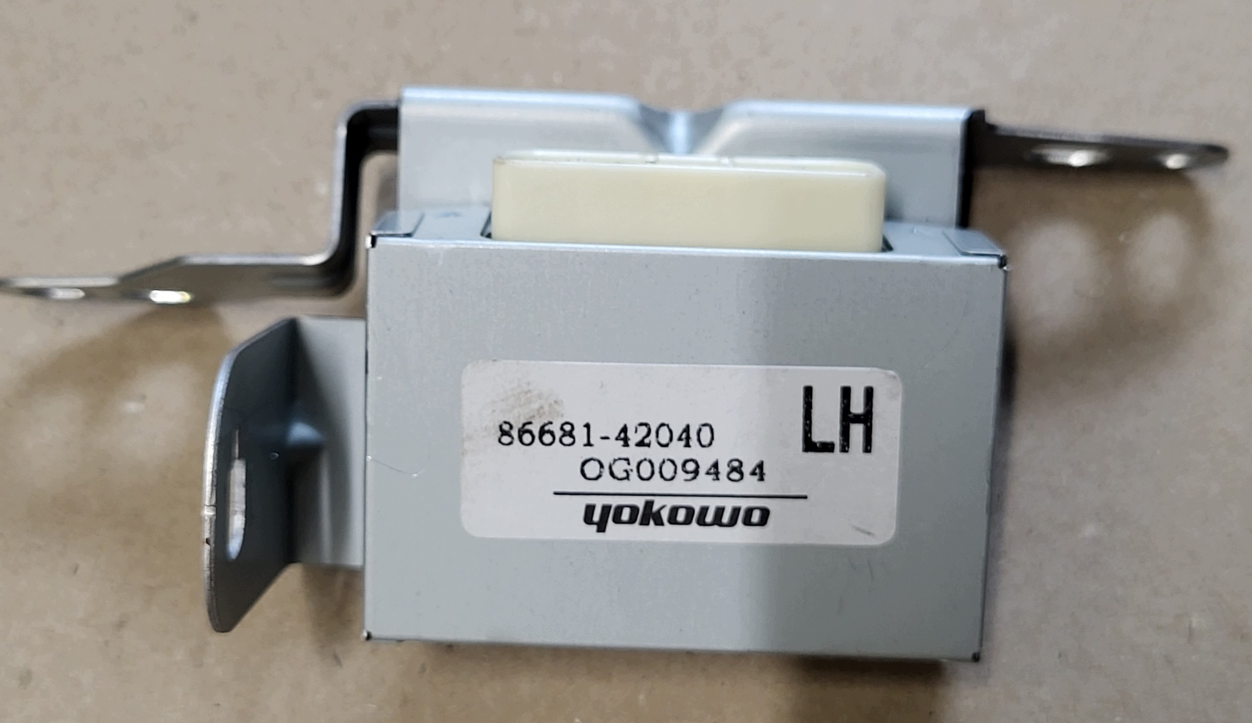 amplifier ANTENY module holder control unit TOYOTA RAV4 V 86681-42040 OE EU