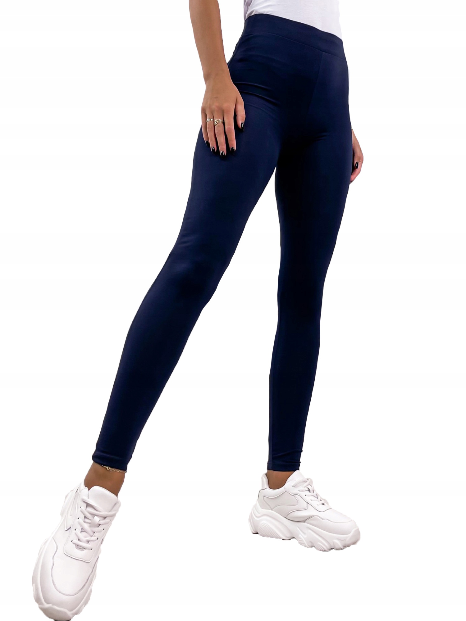 

Must have w Twoje szafie Legginsy classic S/36