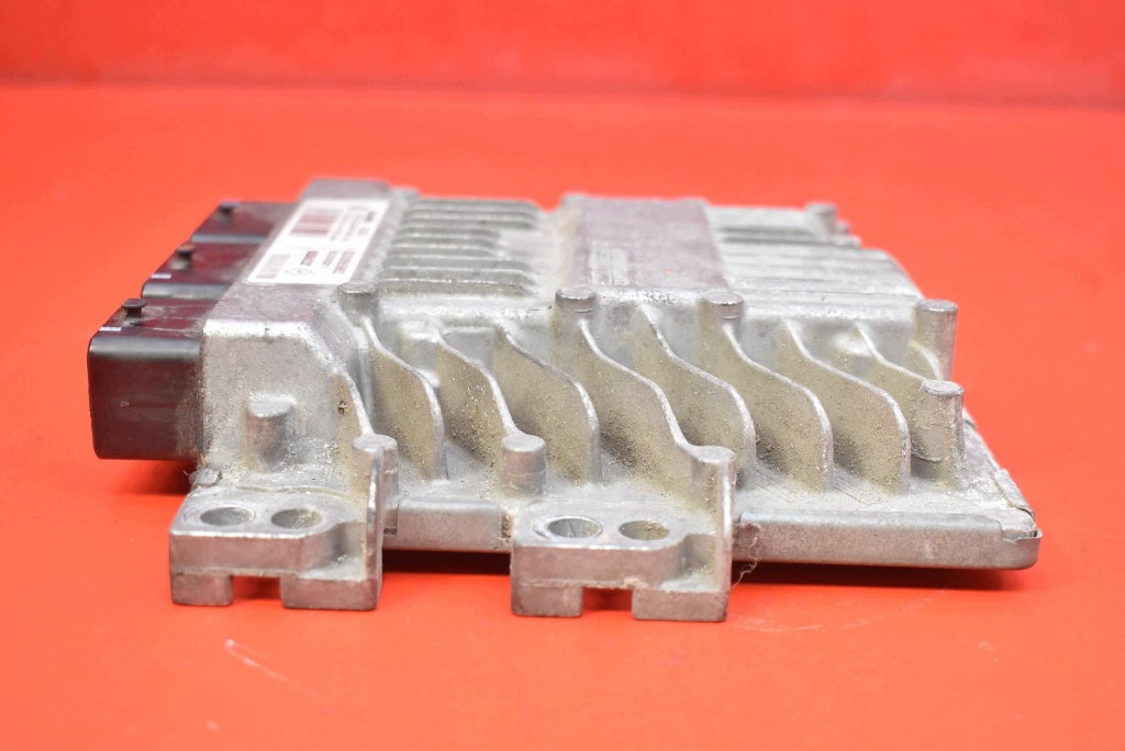 control unit computer of the engine 8200565863 NISSAN TIDA C11 1.5 DCI 106 KM 04-08
