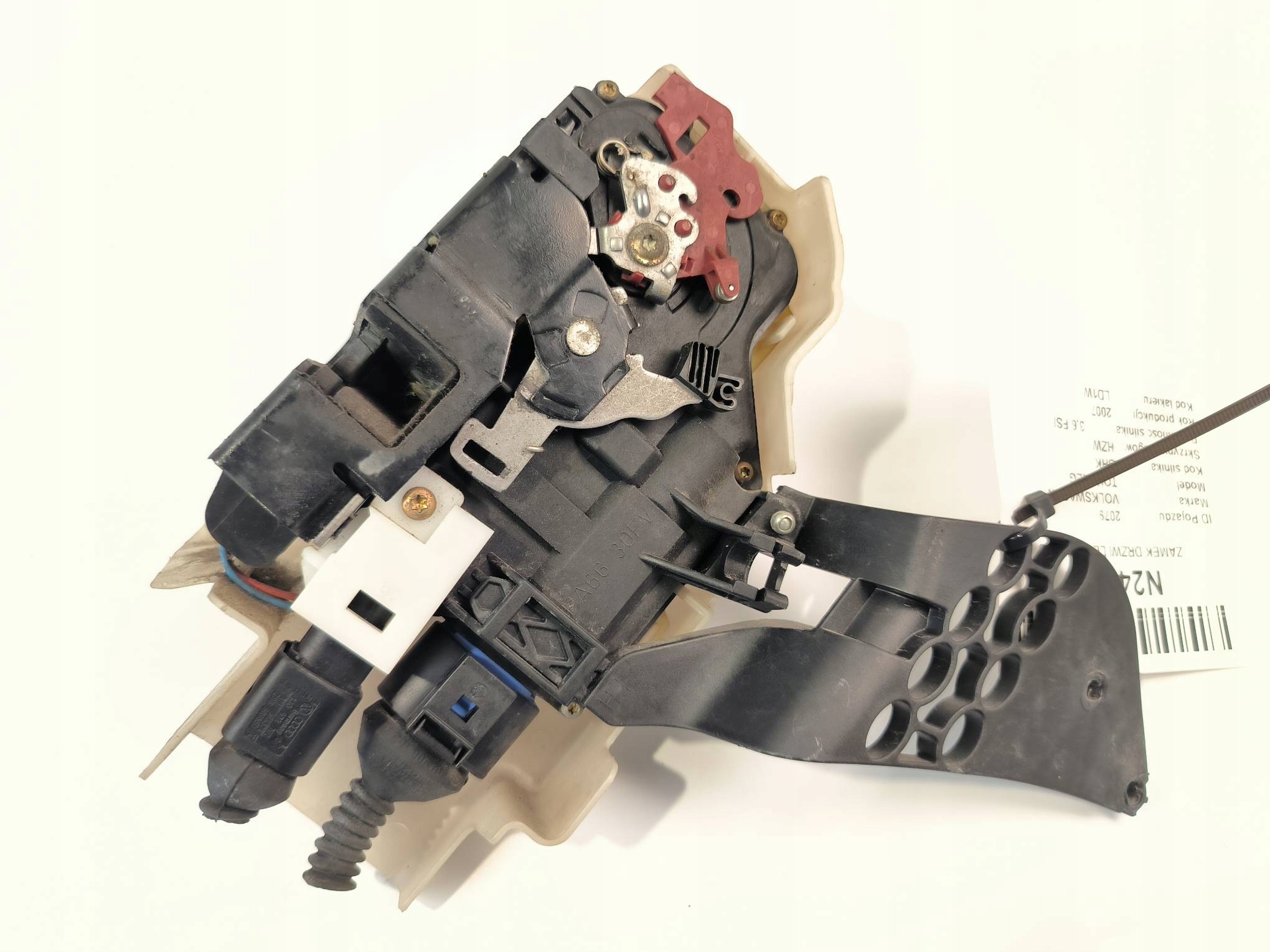 lock door left front VOLKSWAGEN TOUAREG