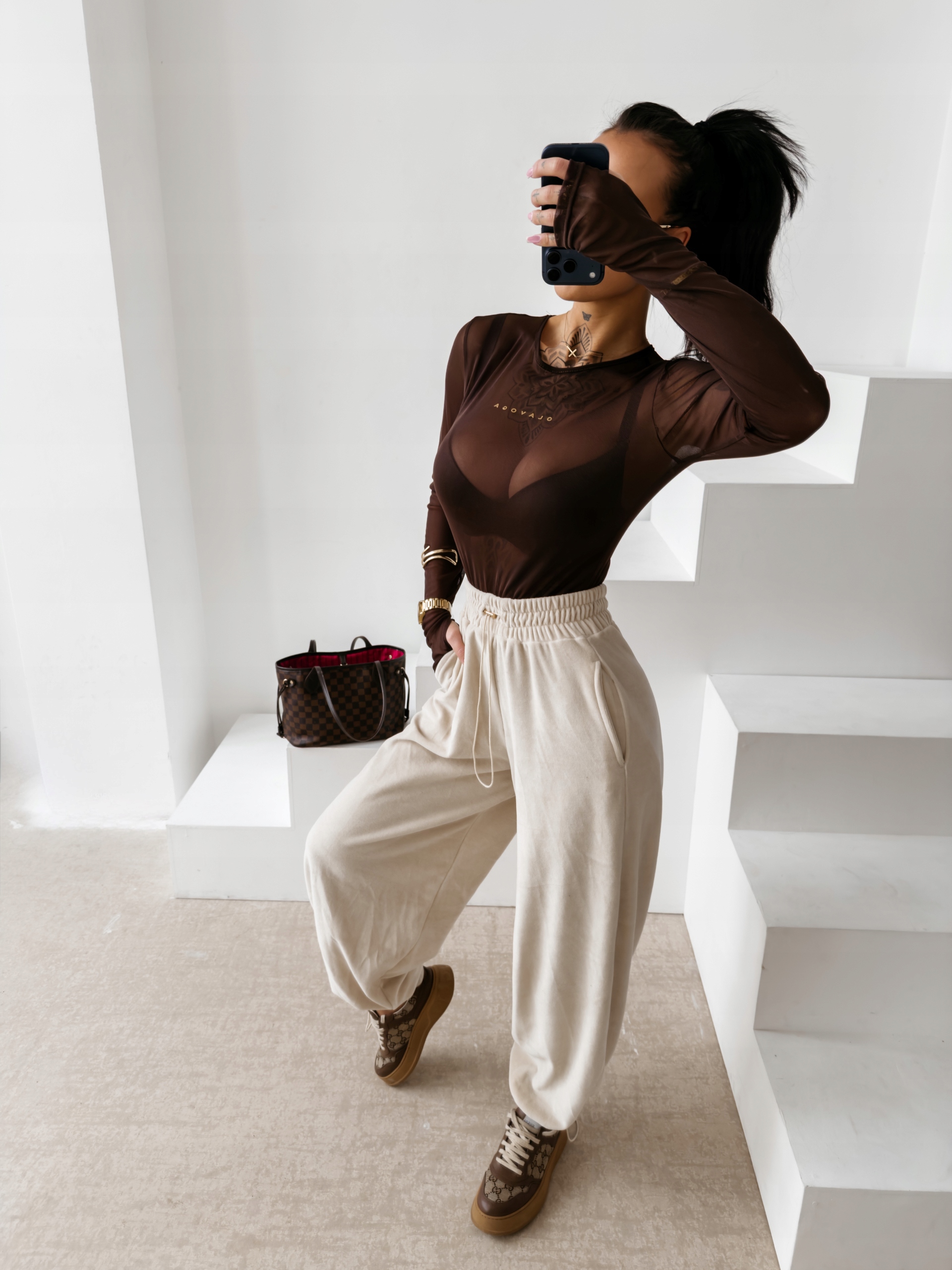 Dámské Body Ze Síťoviny Ameli O La Voga Čokoládové