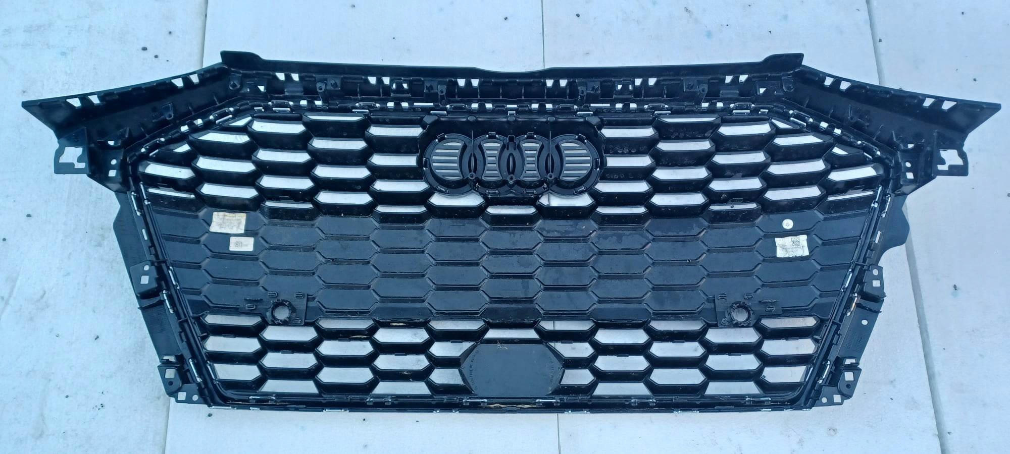 grille radiator grill AUDI A3 8Y0 8Y0853651A