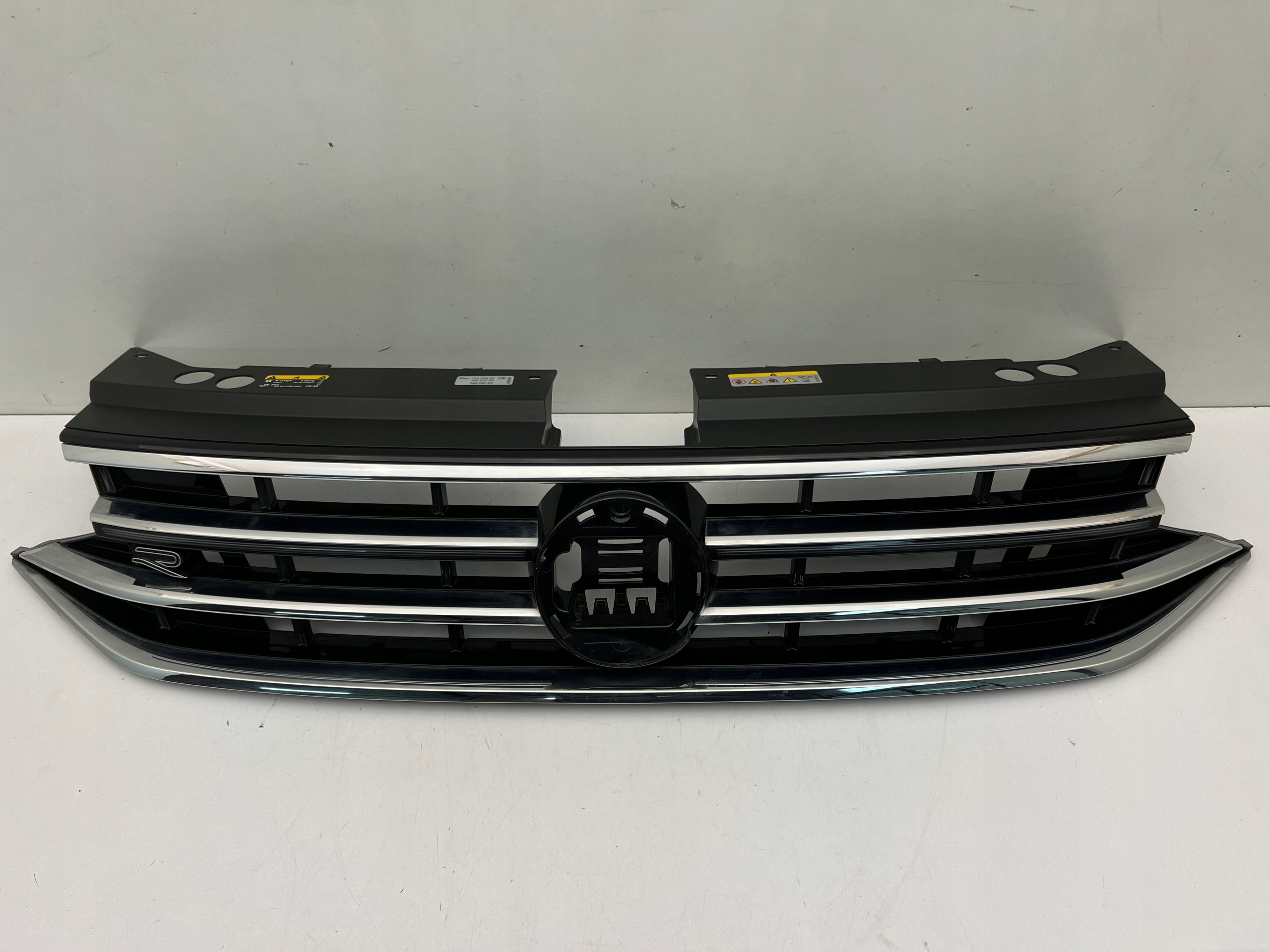 VW TIGUAN II ALLSPACE LIFT R-LINE ATRAPA GRILL ZDERZAKA PRZEDNIEGO LED DRL Typ samochodu Samochody osobowe