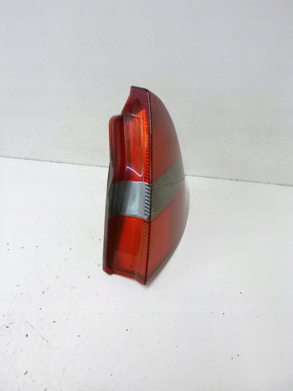 light rear Mitsubishi Carisma Lift 01r.